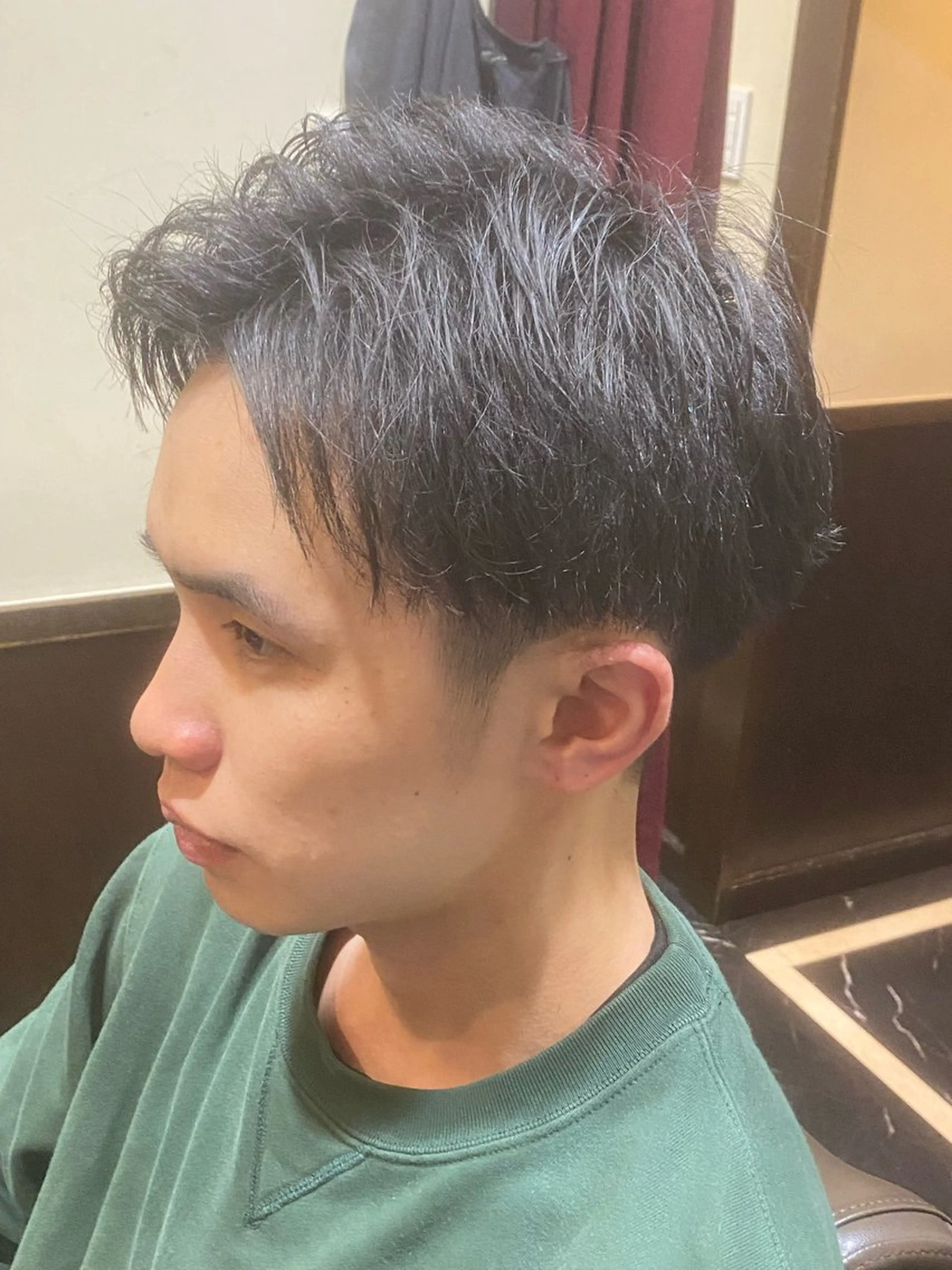 ショート ヒロ銀座バーバーショップ東京駅丸の内店所属・對馬 虎太郎のヘアスタイル