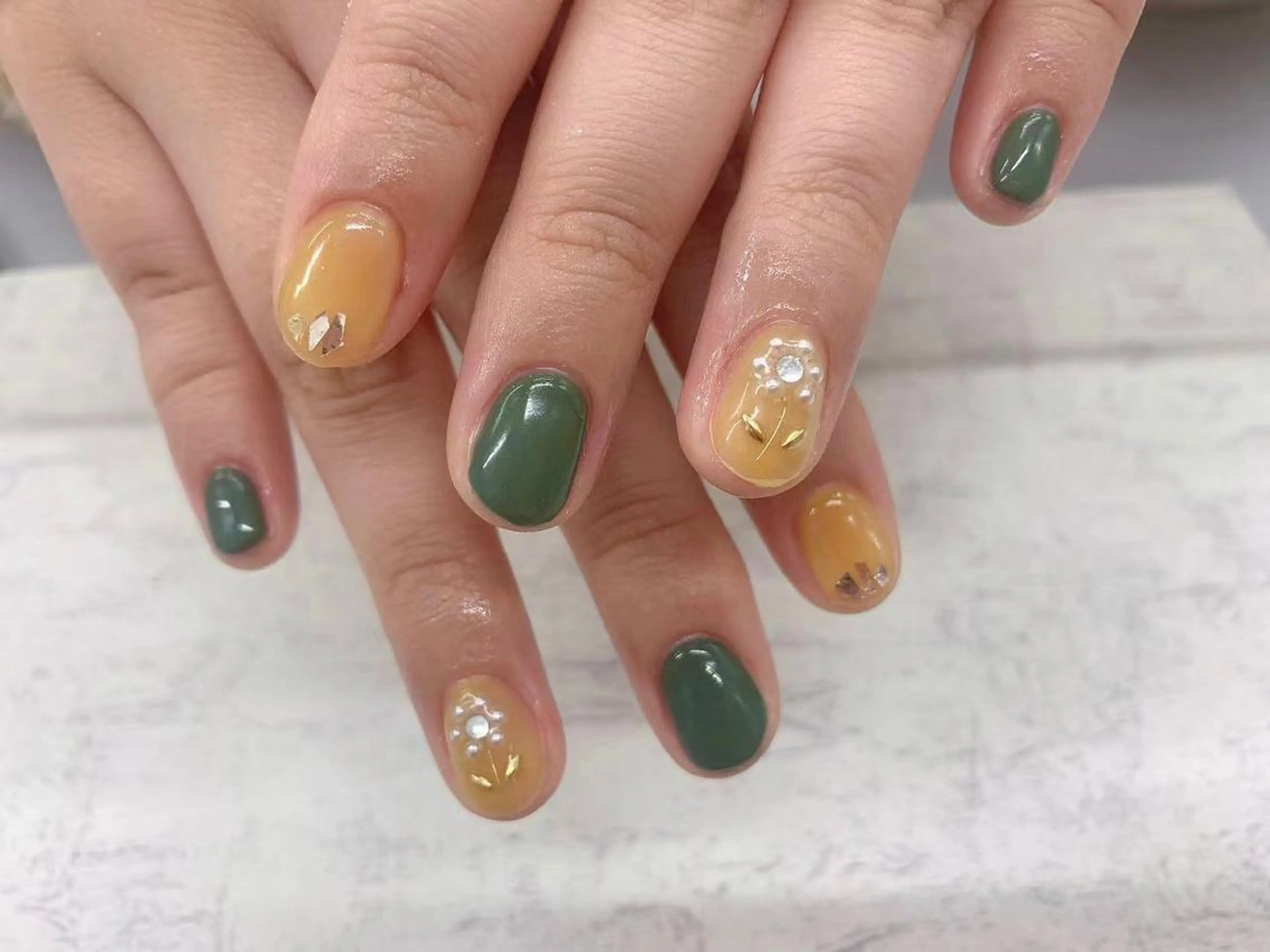 ネイル シンプルネイル Romine アイラッシュ&ネイルのマツエク・マツパデザイン