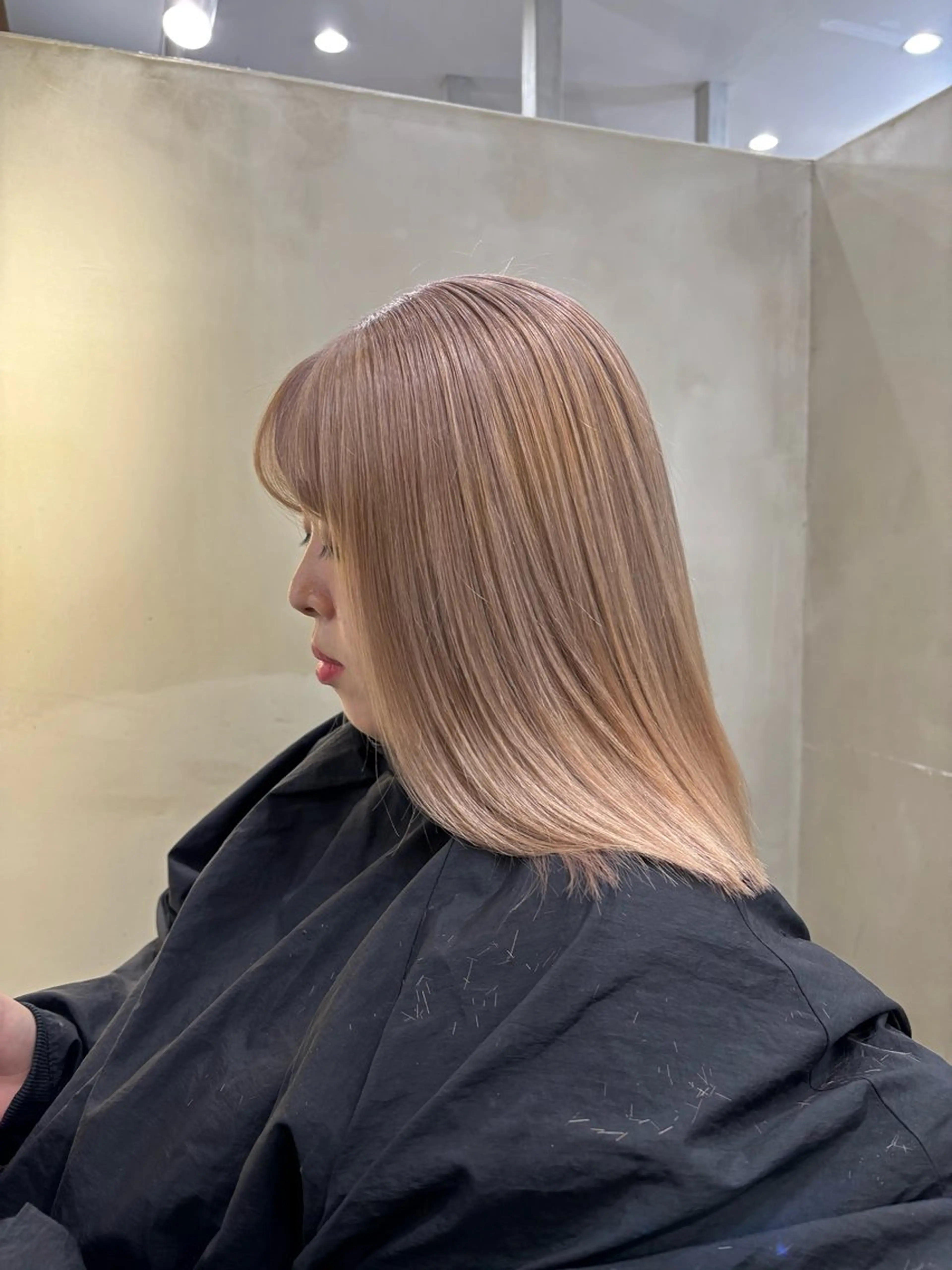 ミディアム カラー ベージュカラー ミルクティーベージュ ヘアカラー VOYAGE所属・中園康 /カラー/ブリーチのヘアスタイル