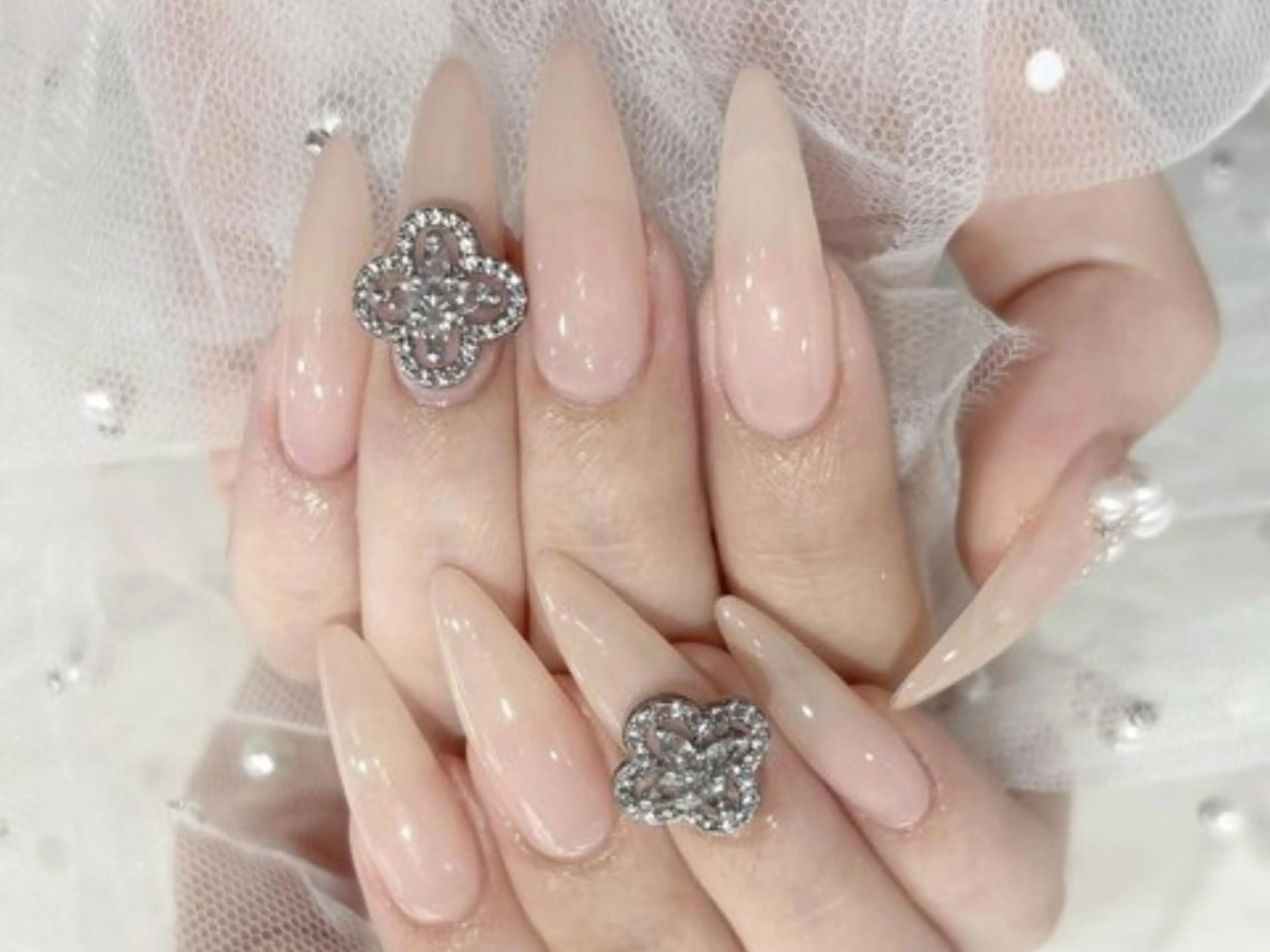 メンズ ネイル アートネイル フレンチネイル ジェルネイル キラキラネイル パラジェル Bloom kabukiのネイルデザイン