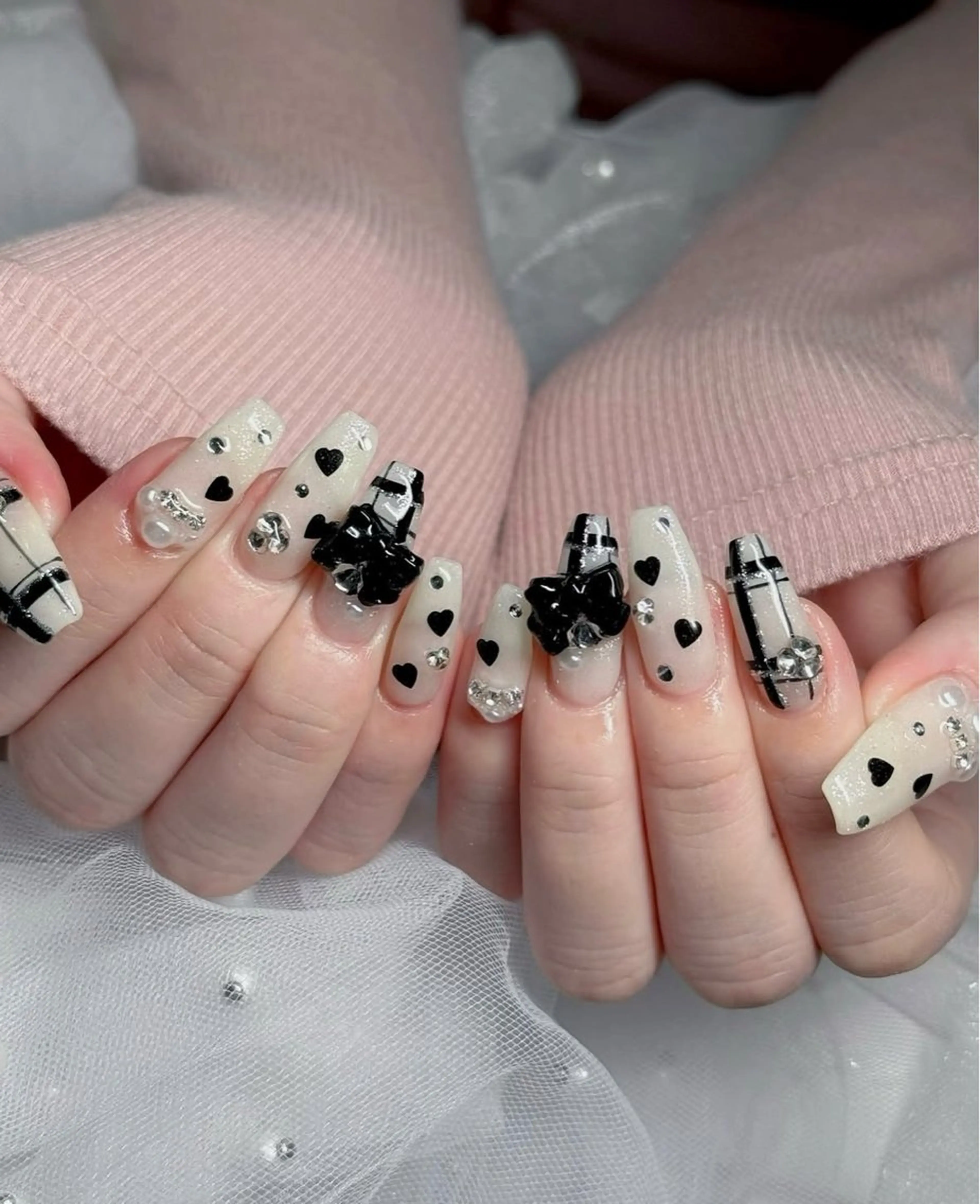 ネイル ハンドネイル maisonde charme carat所属・🎀 AYANEのネイルデザイン