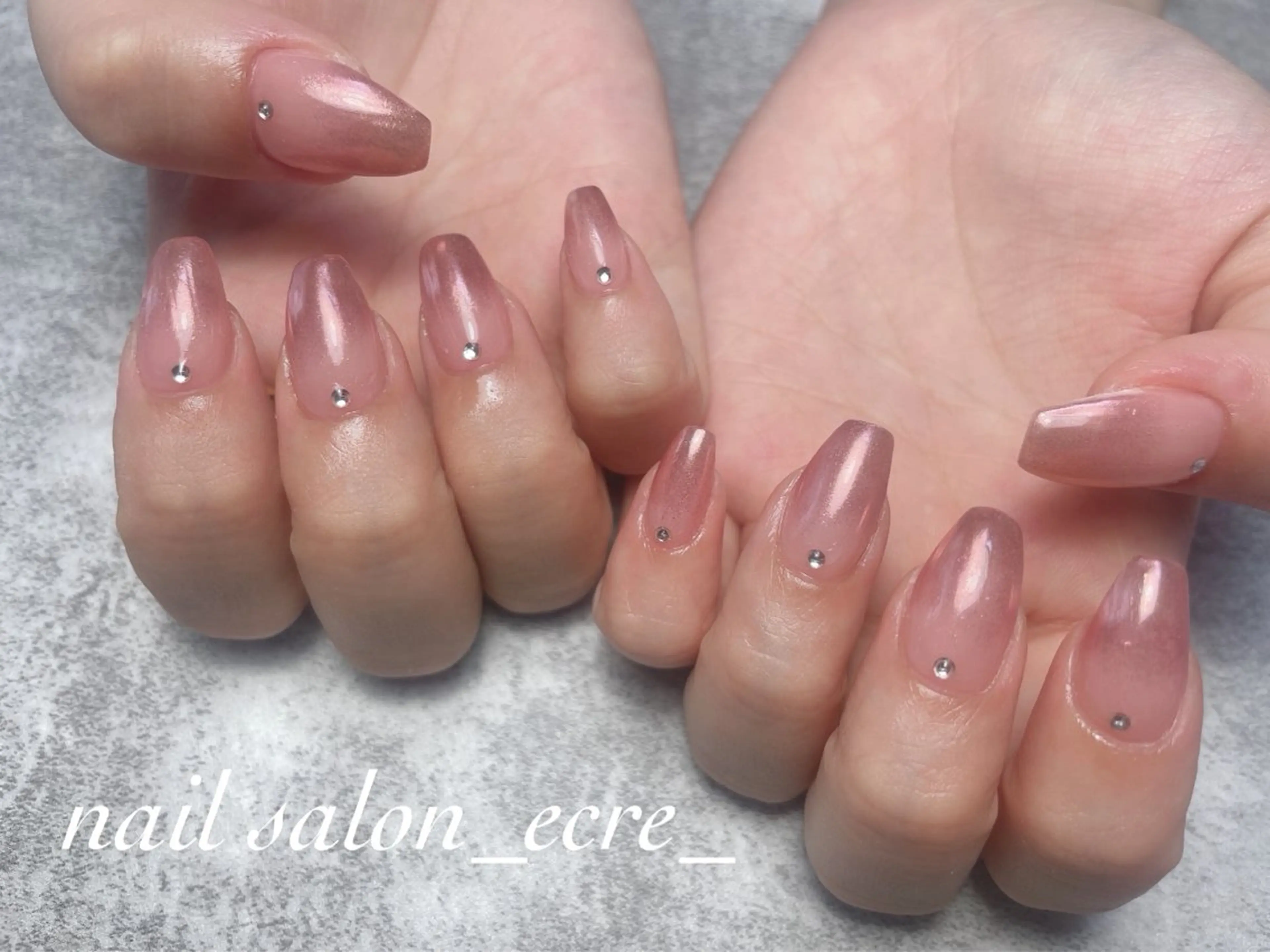 ネイル グラデーション ミラーネイル ピンク nail salon _ecre_のネイルデザイン