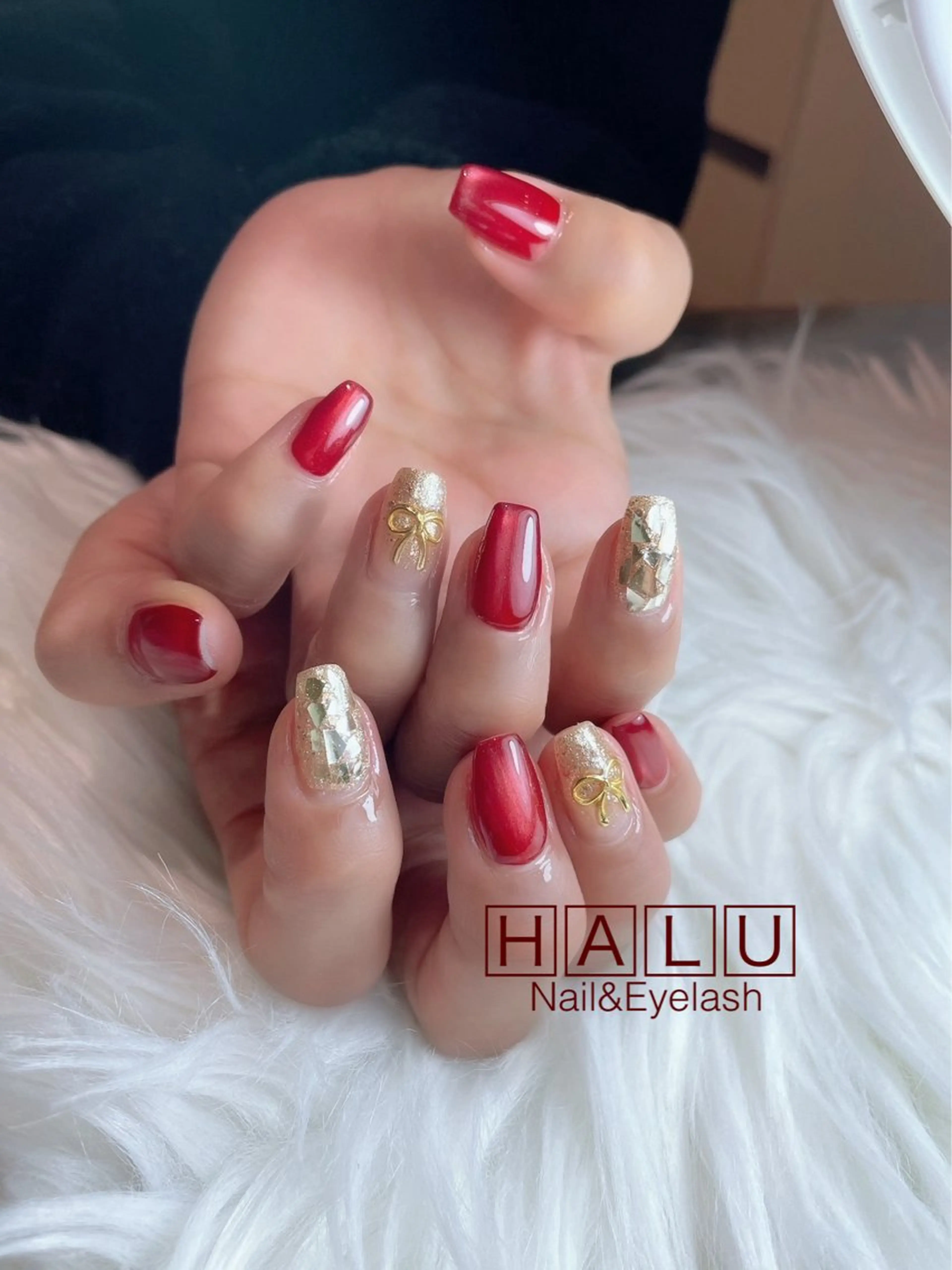 ネイル ゴールド マグネットネイル 赤色 HALU ハルのネイルデザイン