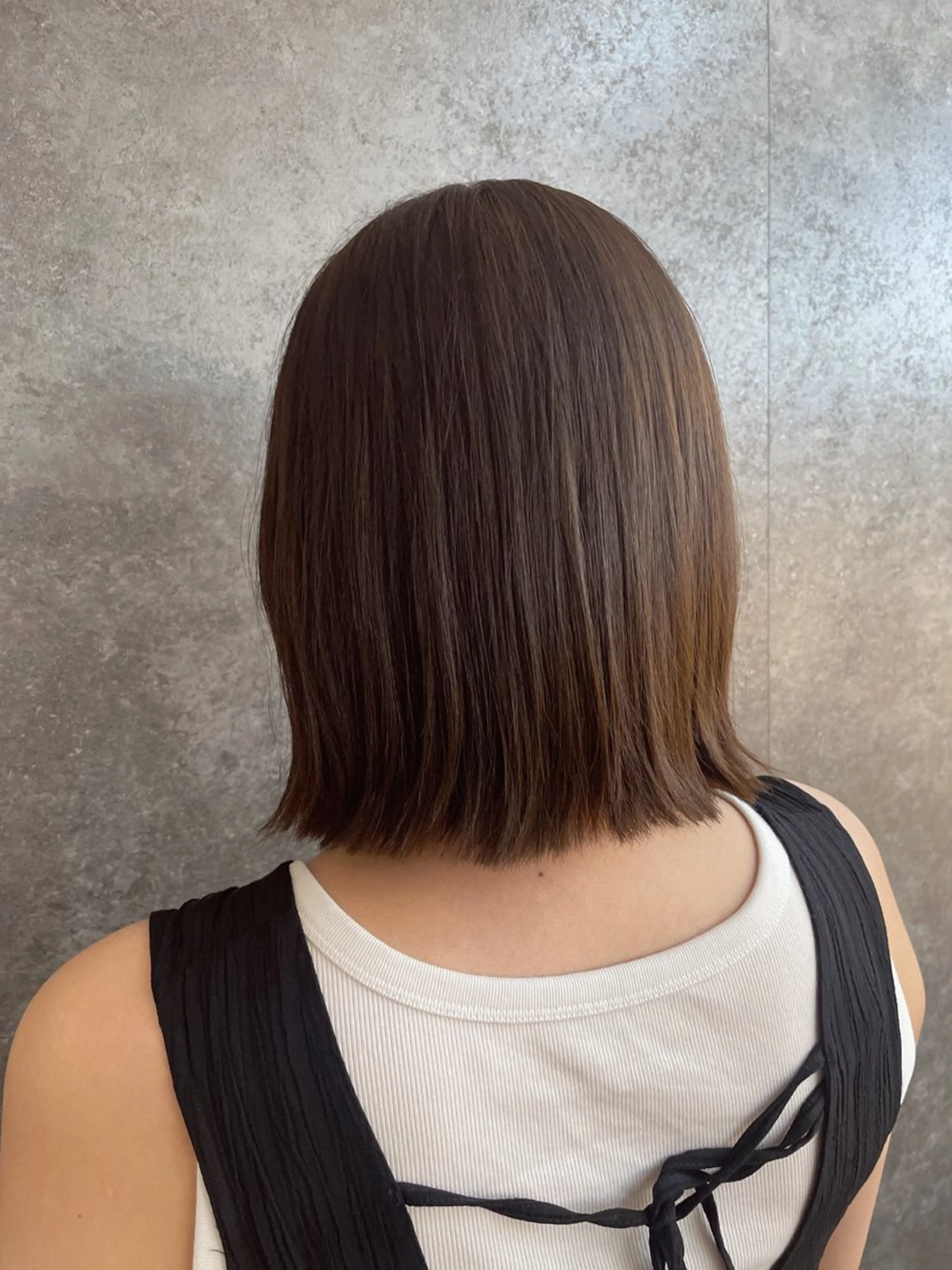 ミディアム カット ヘアカラー 峯 琴奈のヘアスタイル