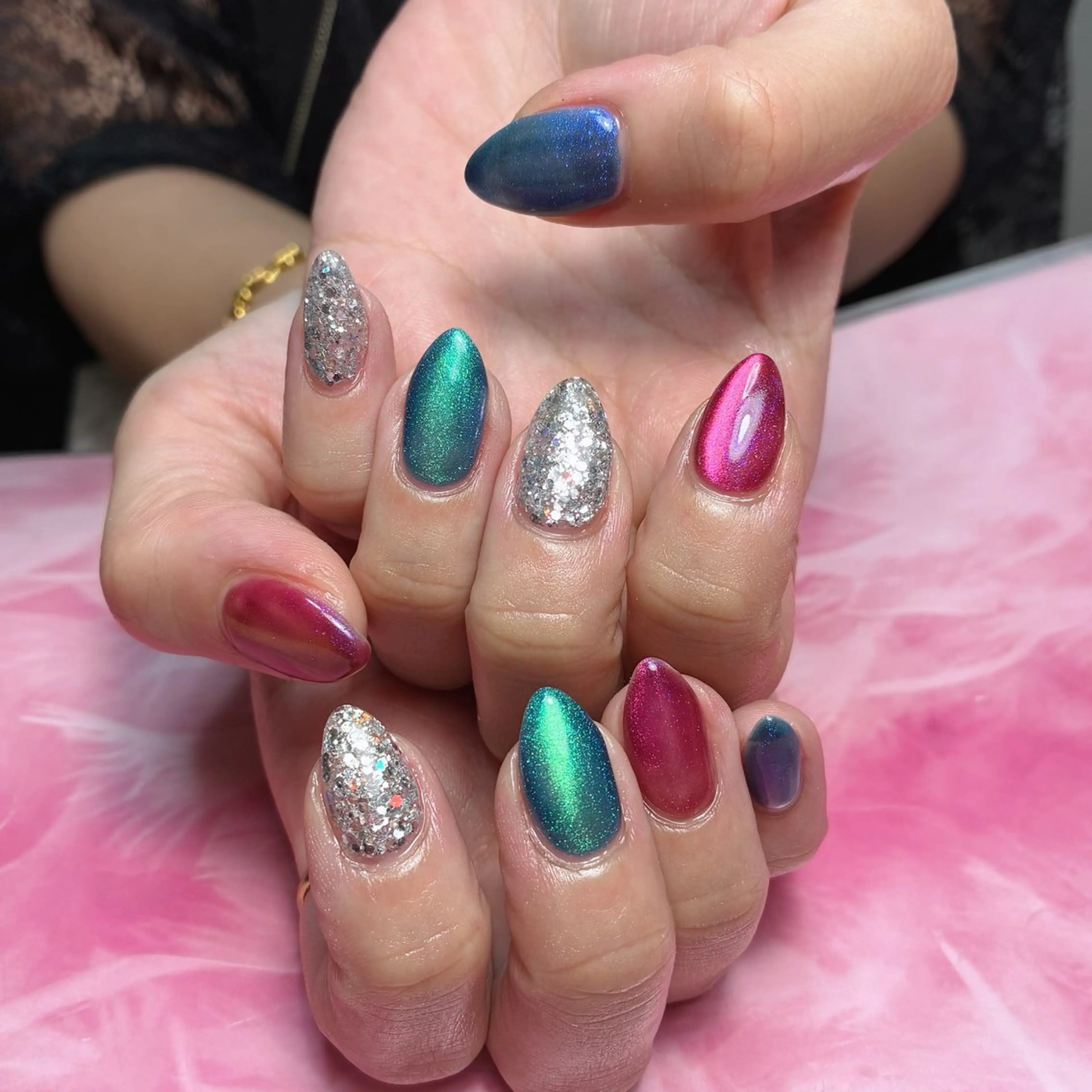 ミディアム hs nail salonのネイルデザイン