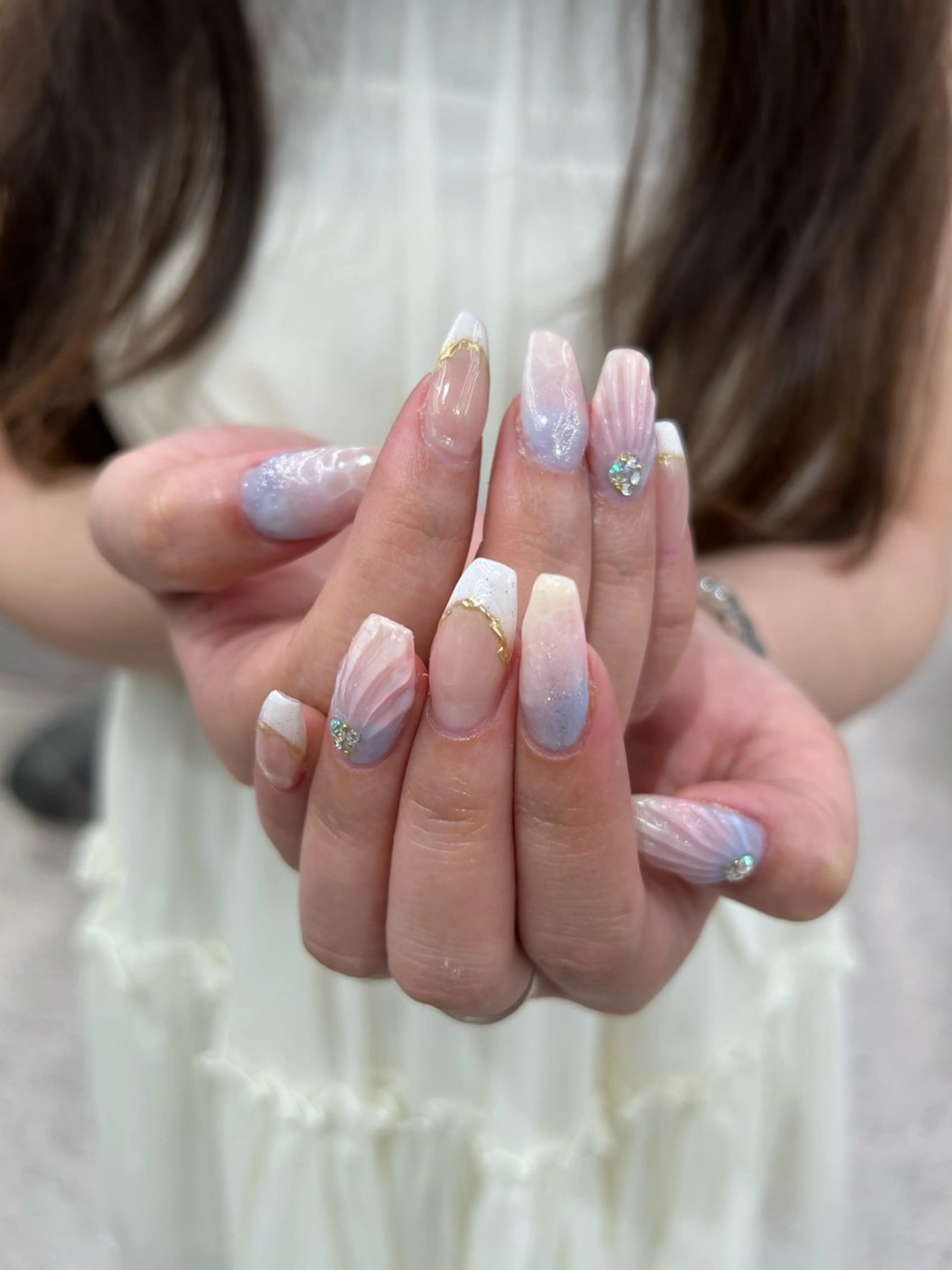 ネイル ハンドネイル ハンドケア 韓国ネイル🤍 イワサキ　リコ🍒のネイルデザイン