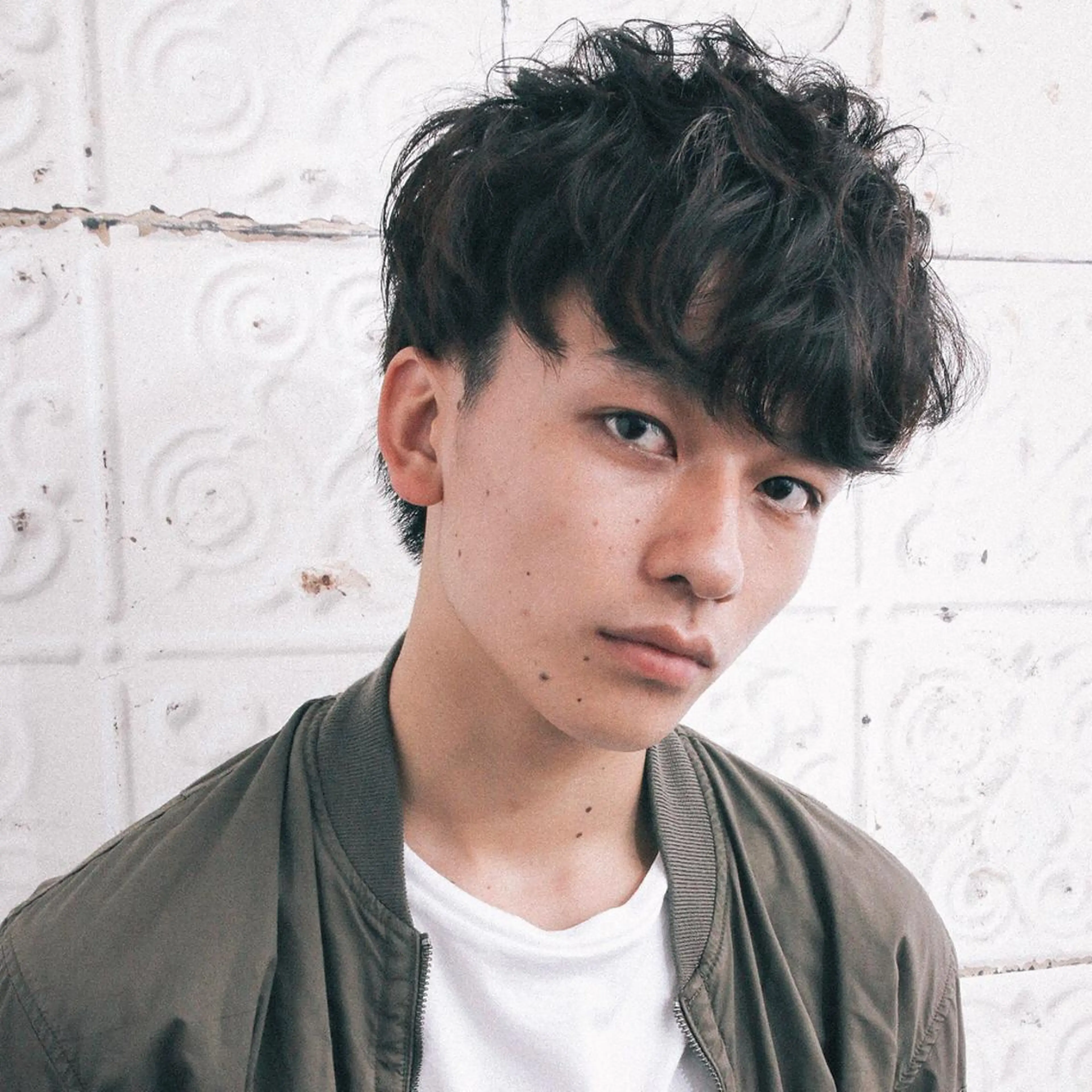 パーマ メンズ オールバック センターパート フェードカット カルマパーマ マッシュ カット ヘアカラー ツイスパ/波巻き対応 メンズ特化　石川愛理のヘアスタイル