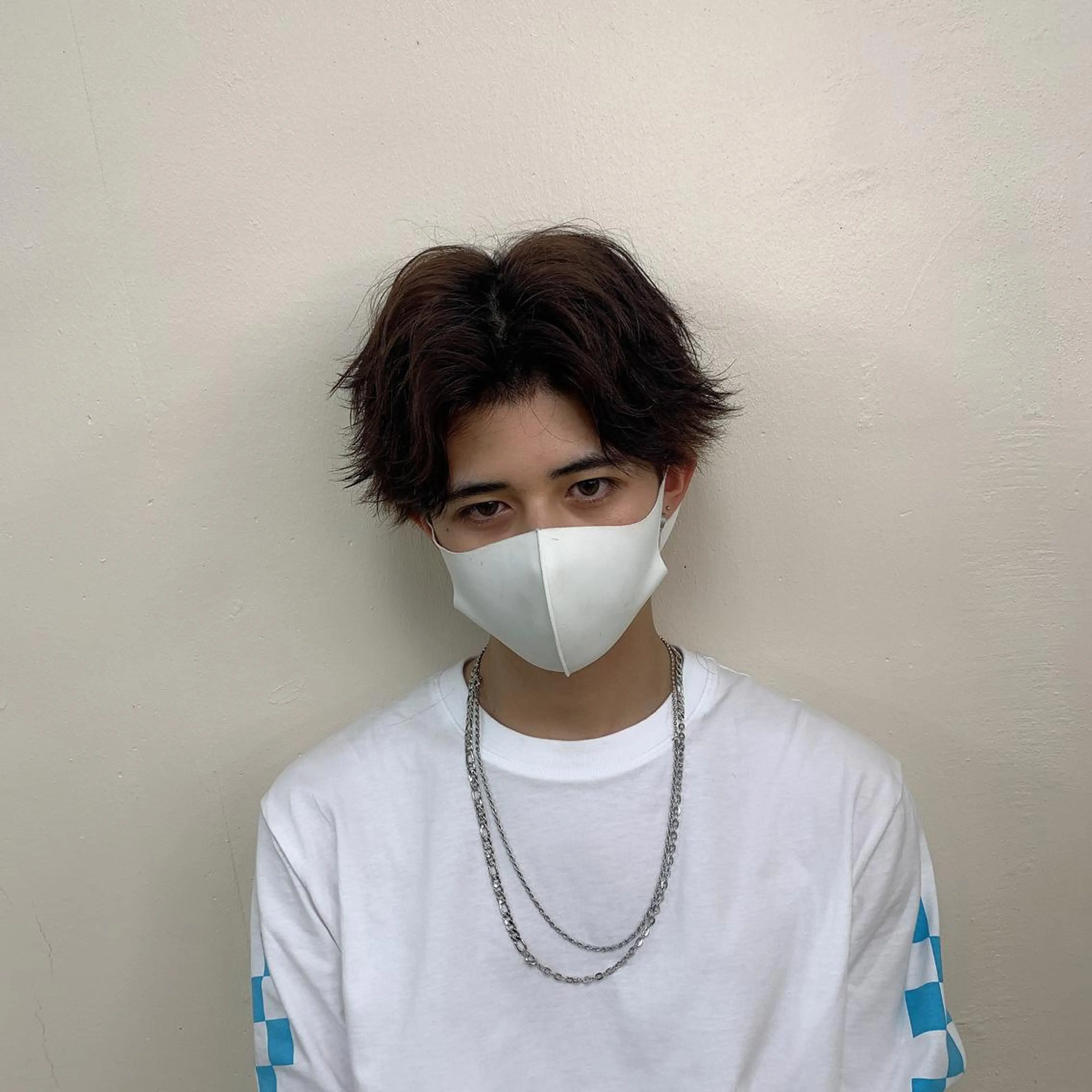 ショート カラー ヘアアレンジ メンズ センターパート 髪質改善 トリートメント EMANON池袋3rd所属・ナチュラル艶髪 なおき｜池袋美容師のヘアスタイル