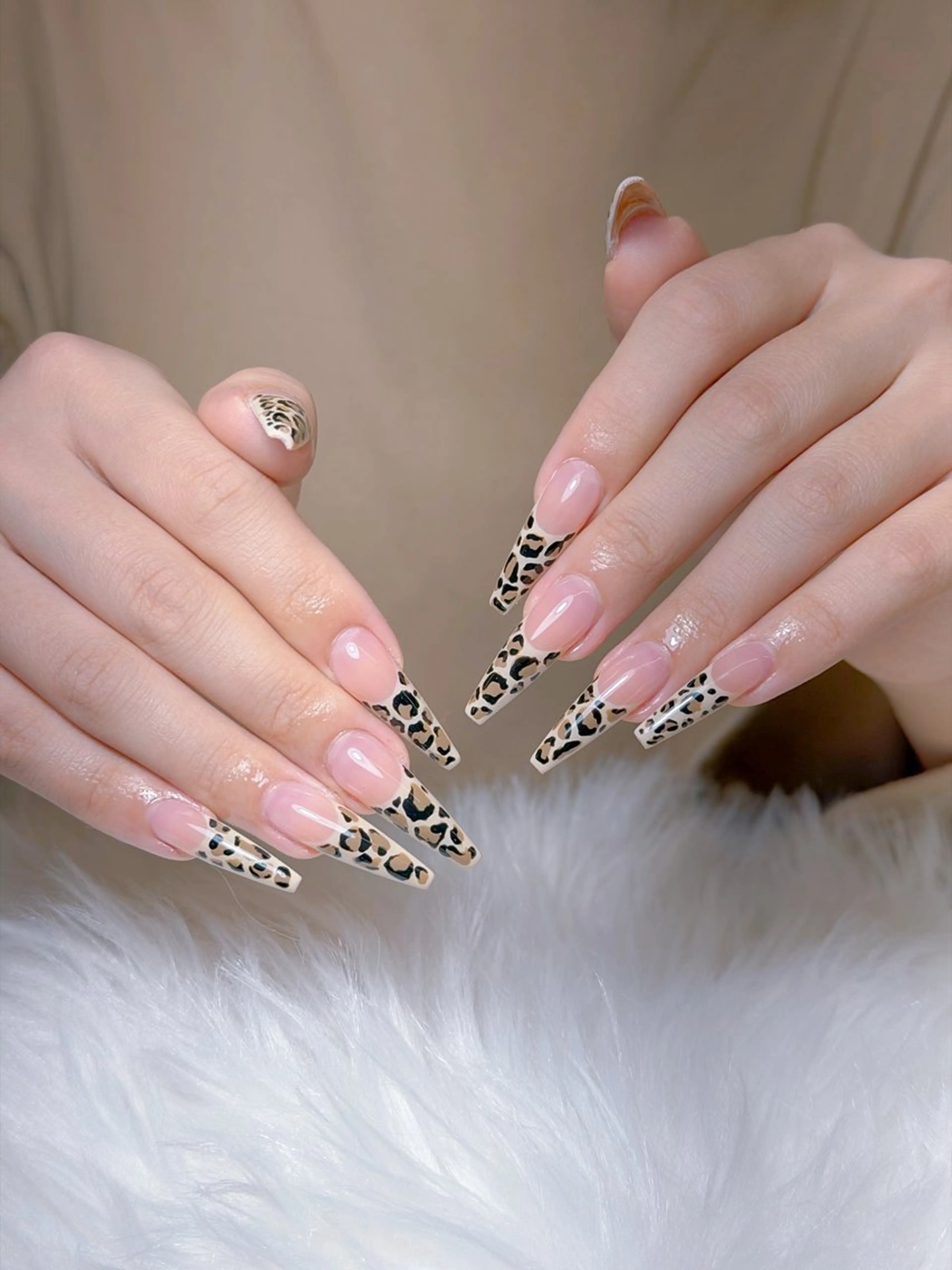 ネイル 韓国ネイル 持ち込み ニュアンスネイル ワンホンネイル ハンドネイル Mio Nailのネイルデザイン