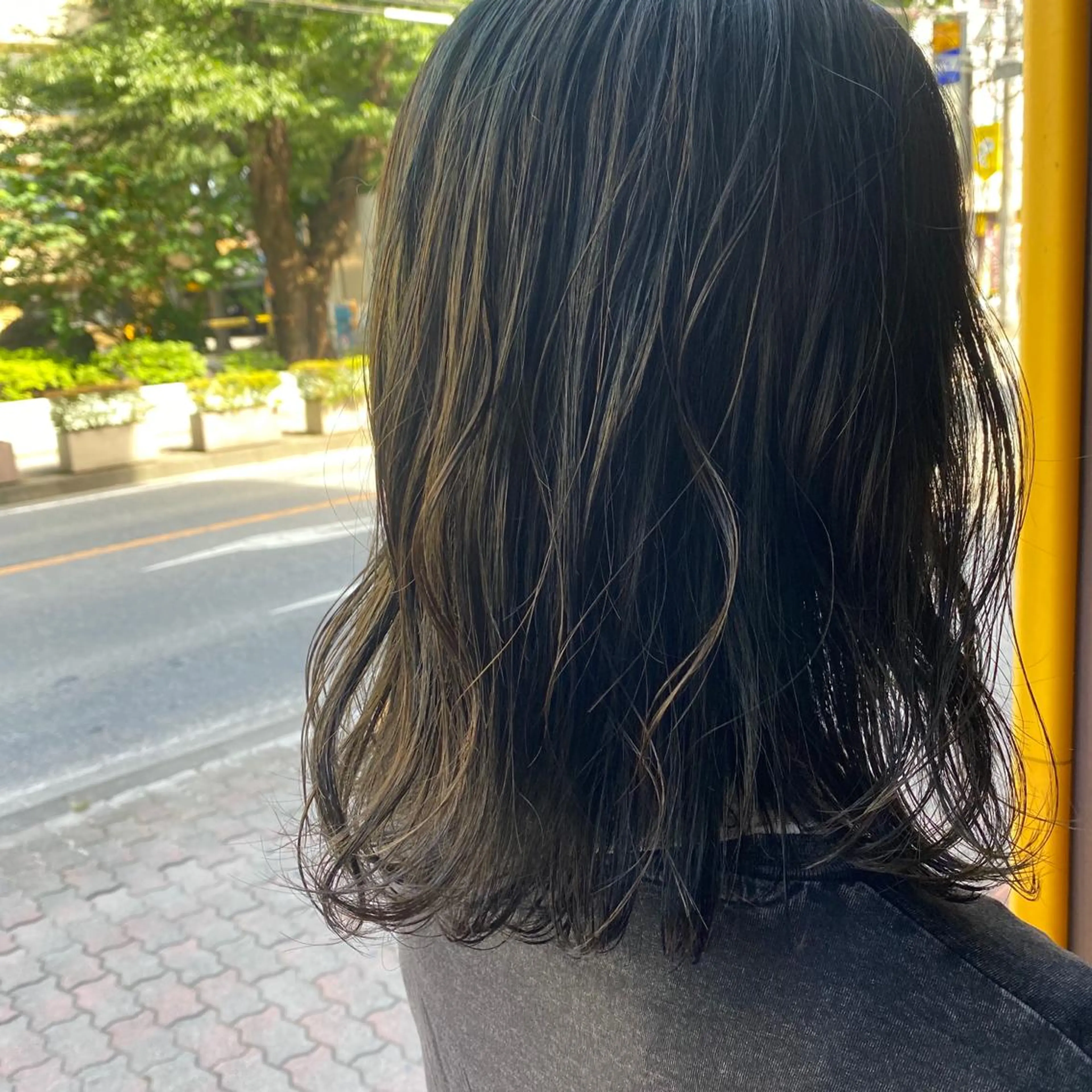 ミディアム カラー ブリーチ ブリーチなしカラー オリーブカラー ボブ/パーマ ミヒラケイタのヘアスタイル