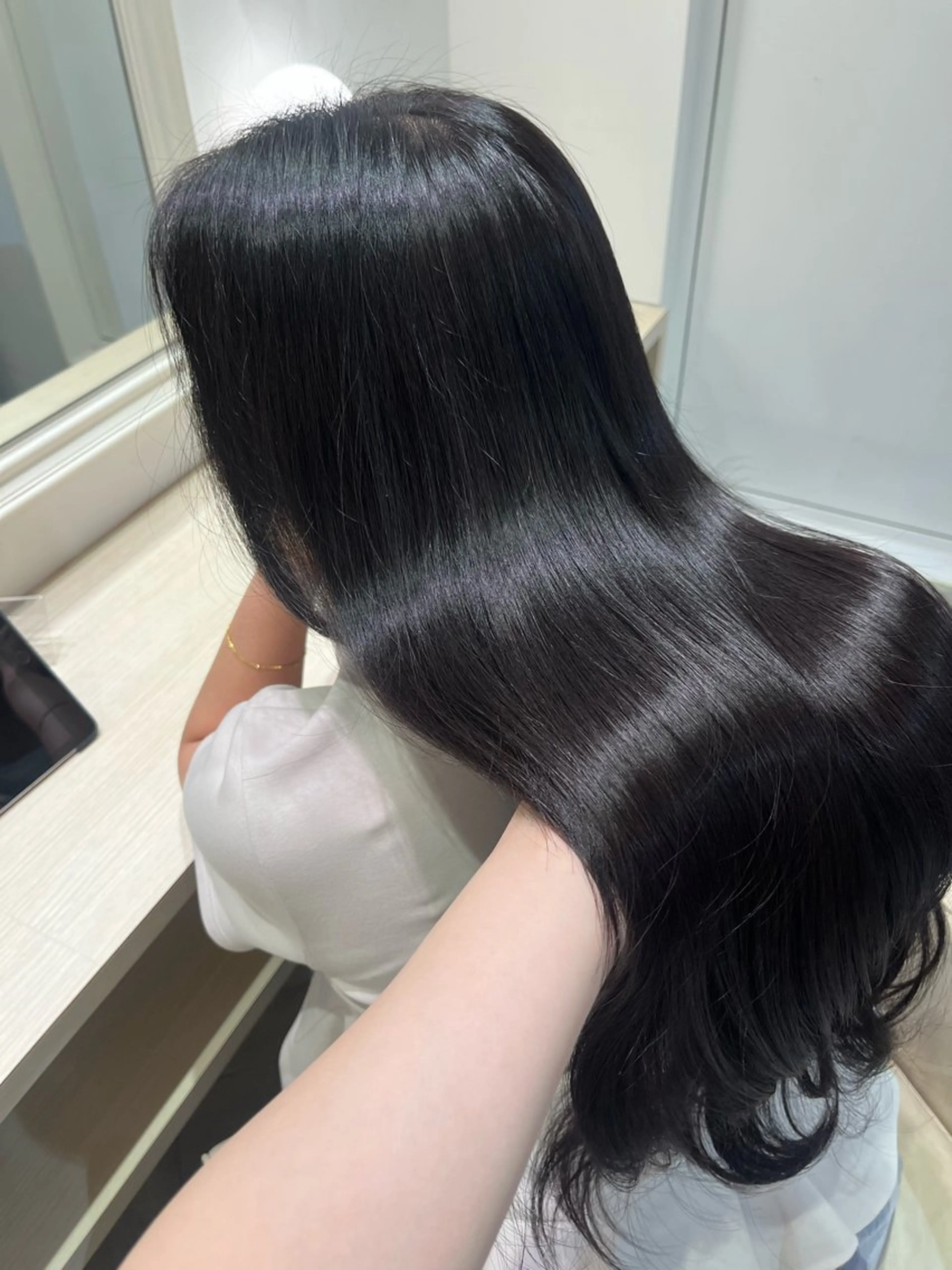 ロング カラー 透明感カラー ヘアカラー トリートメント ウォーレントリコミニューヨーク表参道店所属・SANA. 💋のヘアスタイル