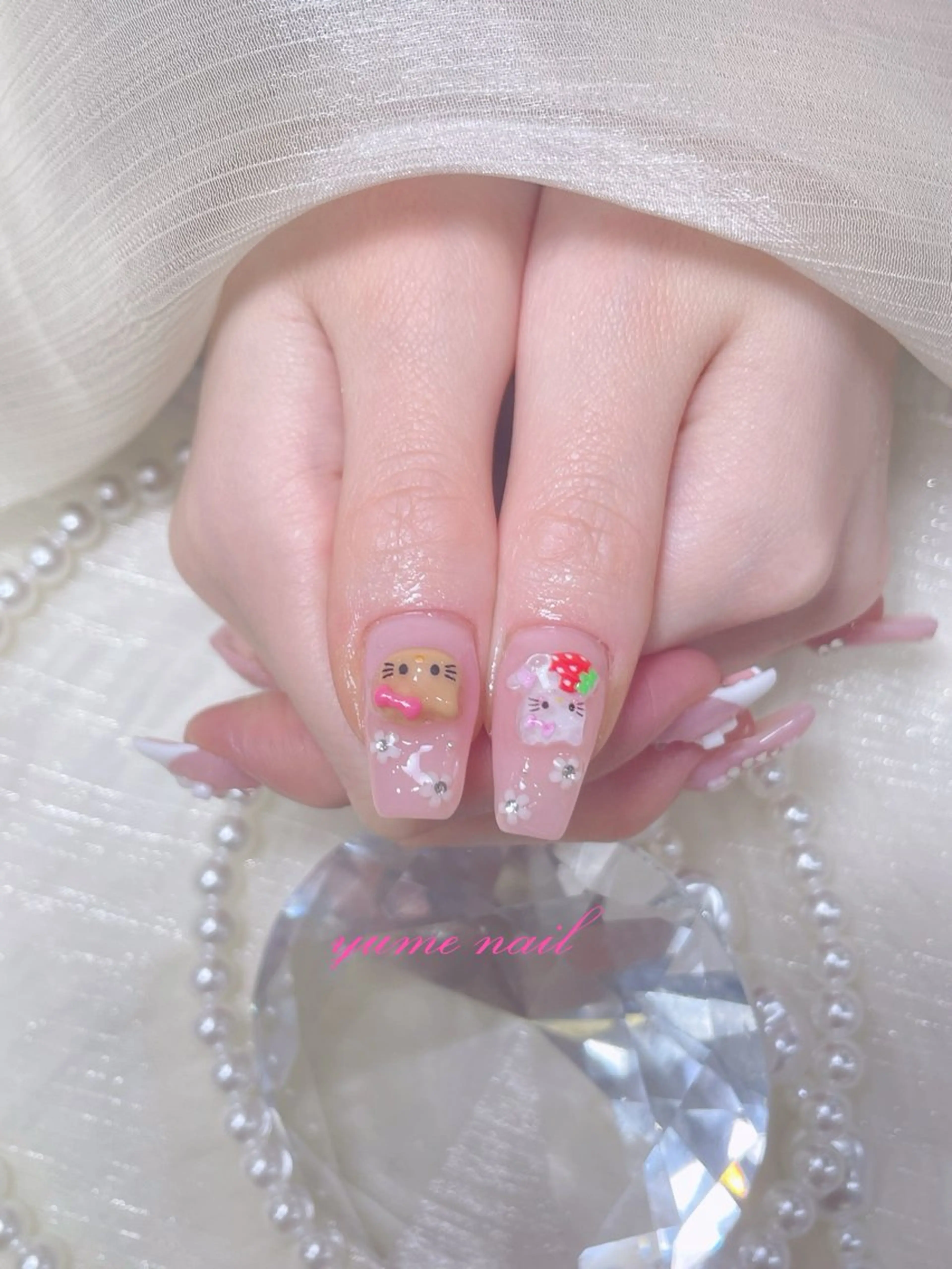 ミディアム ヒエン NAILのネイルデザイン