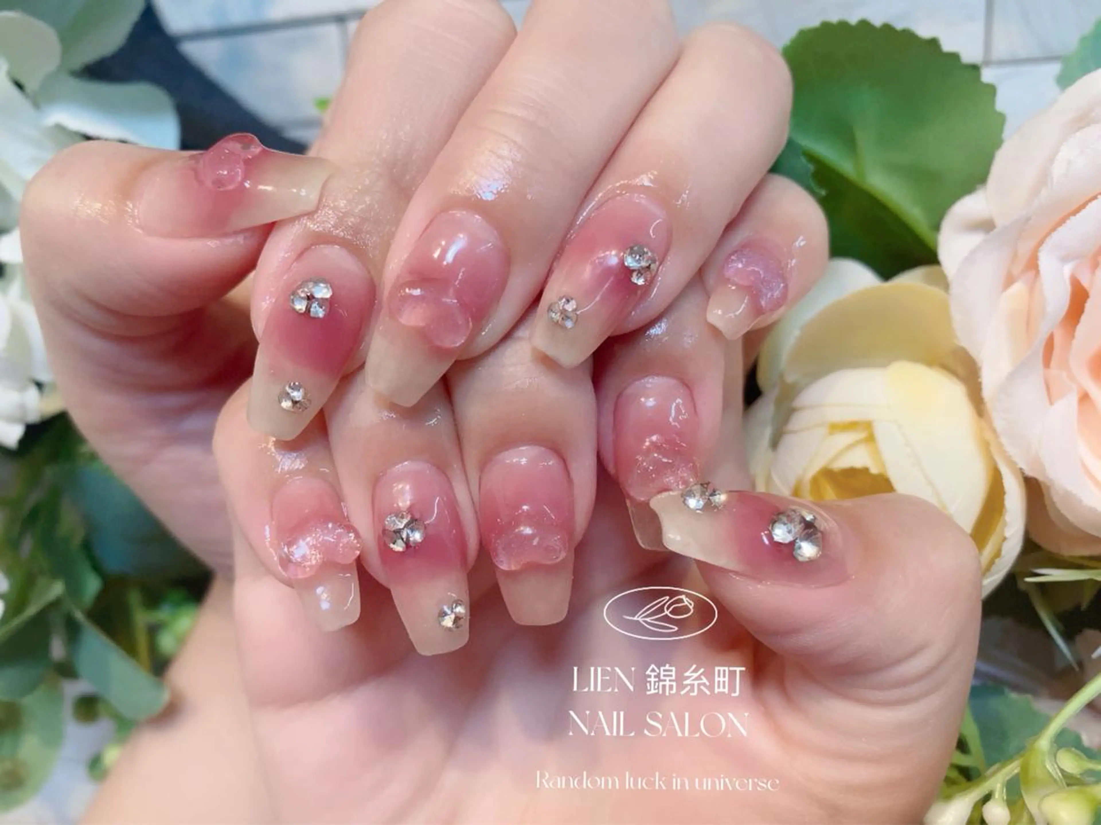 ネイル チークネイル ハート ストーンネイル ワンホンネイル ハンドネイル Lien  _リエン リエンのネイルデザイン