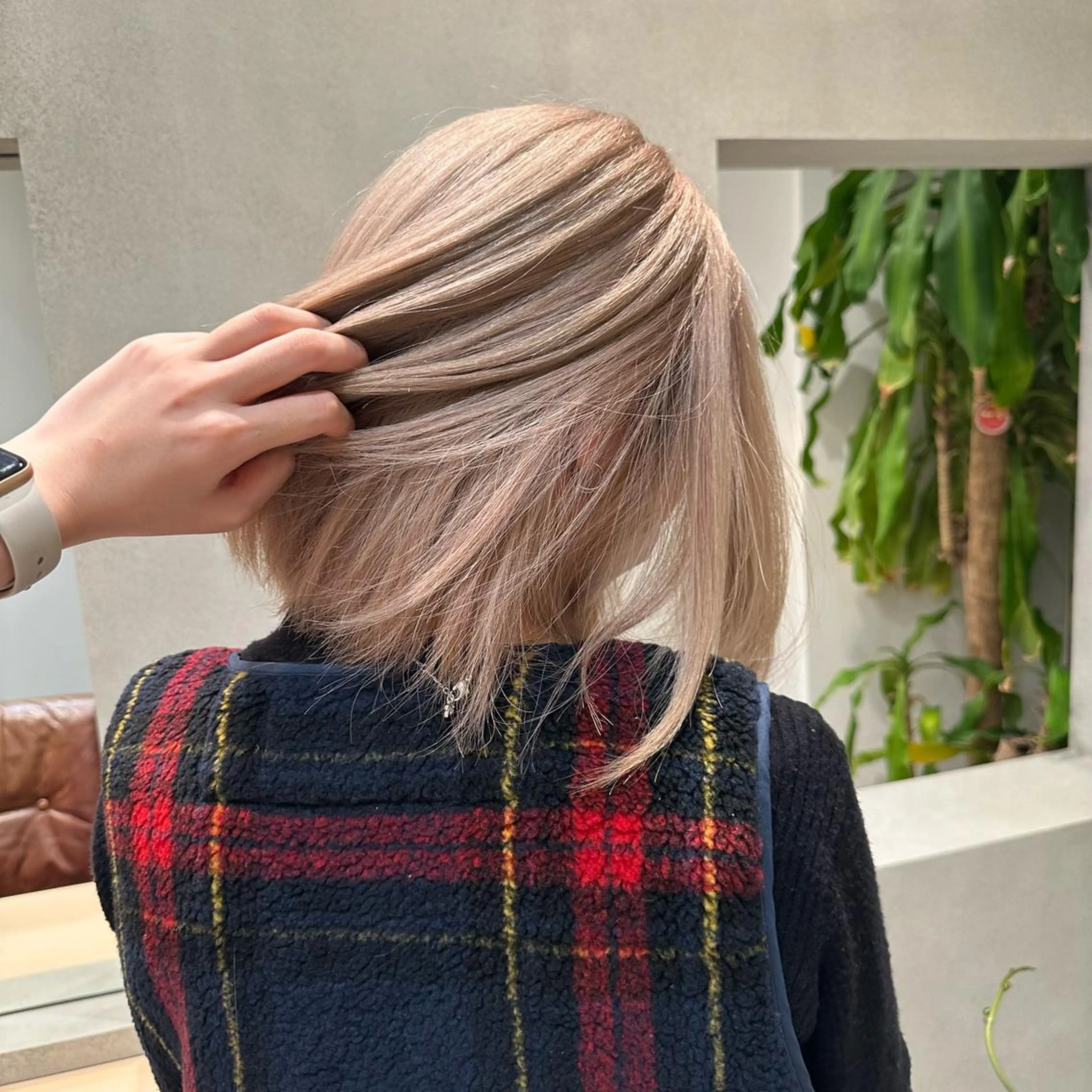 ショート カラー octo所属・梅澤 杏菜のヘアスタイル