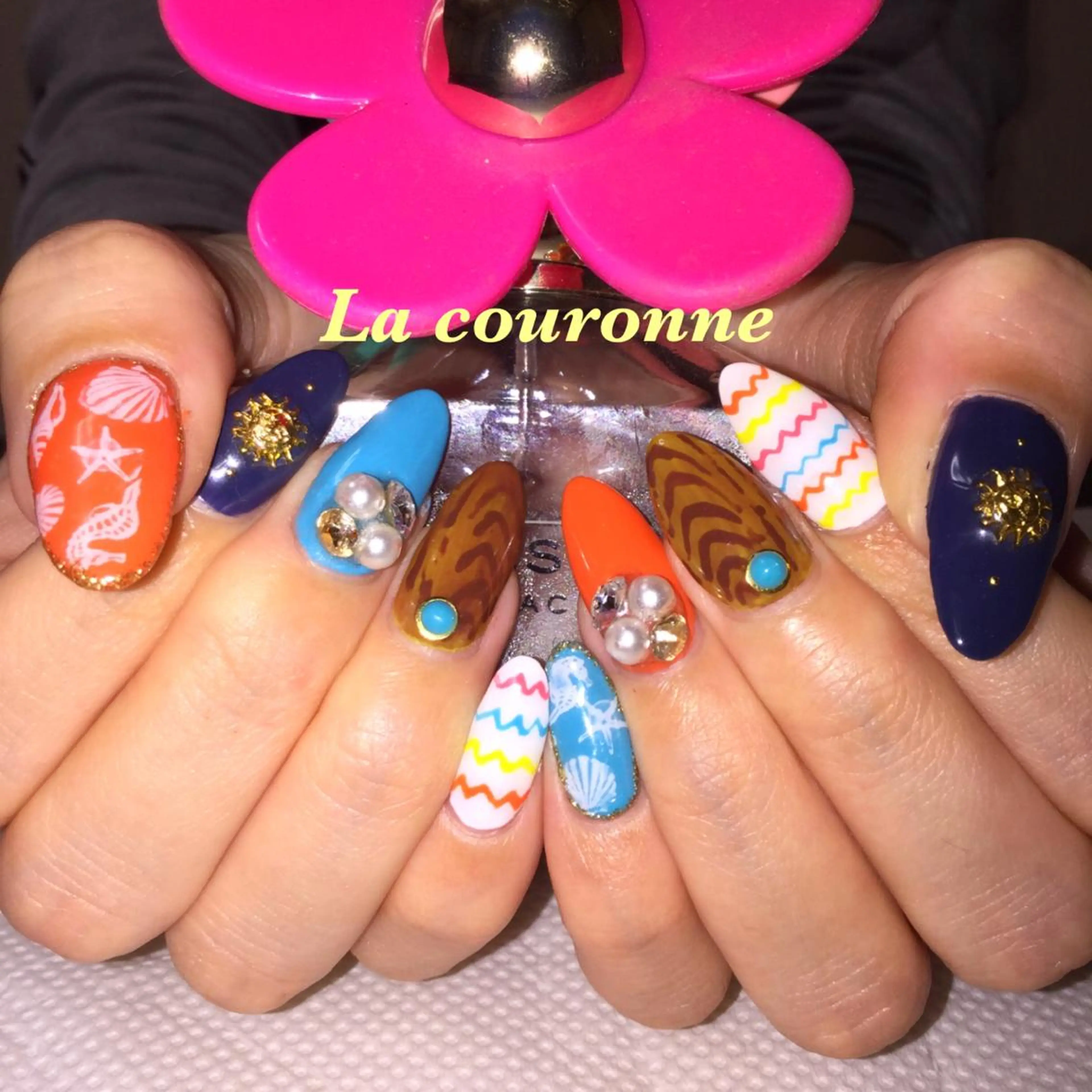 ネイル Lacouronne NATSUMIのネイルデザイン