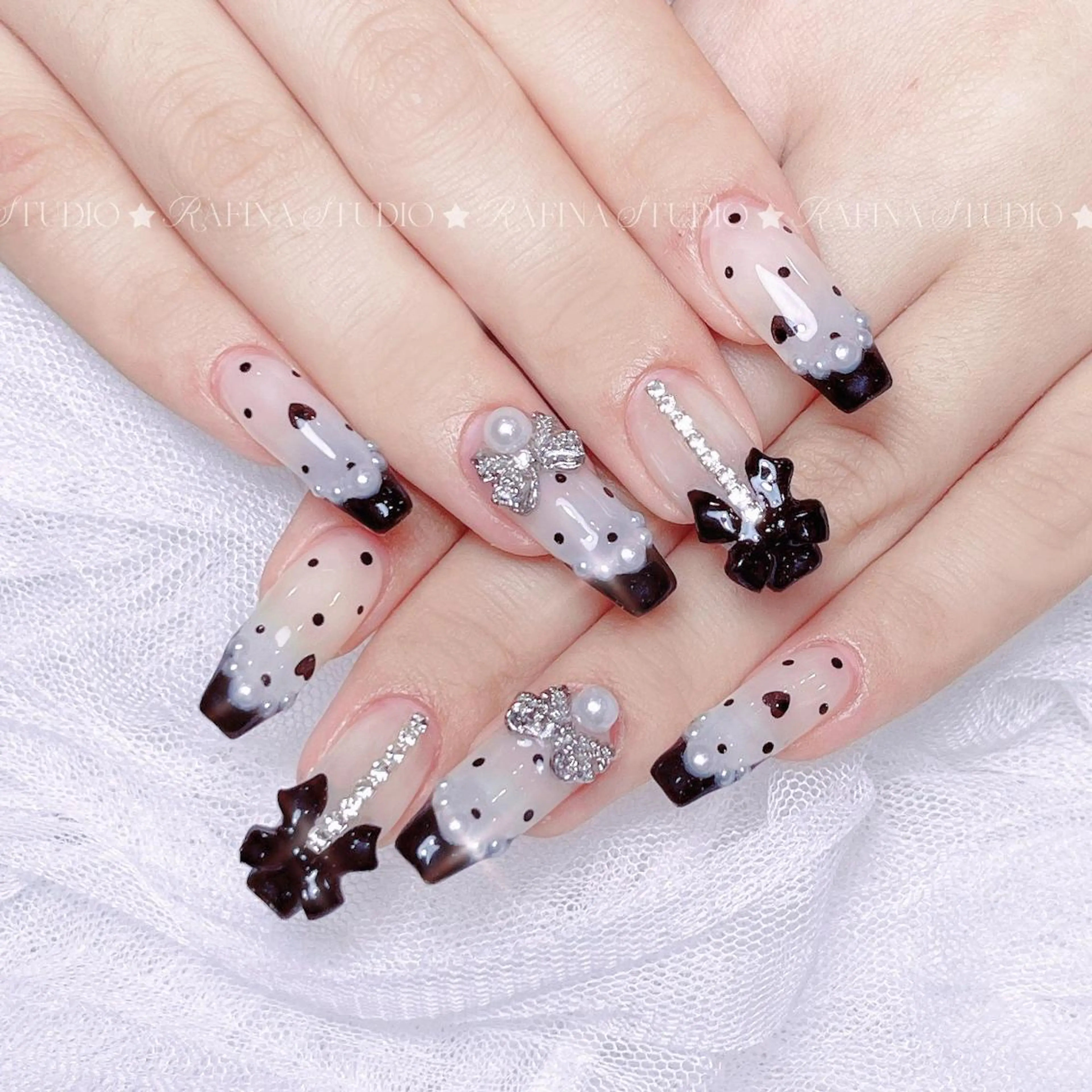 ネイル 玲央 YOYOのネイルデザイン