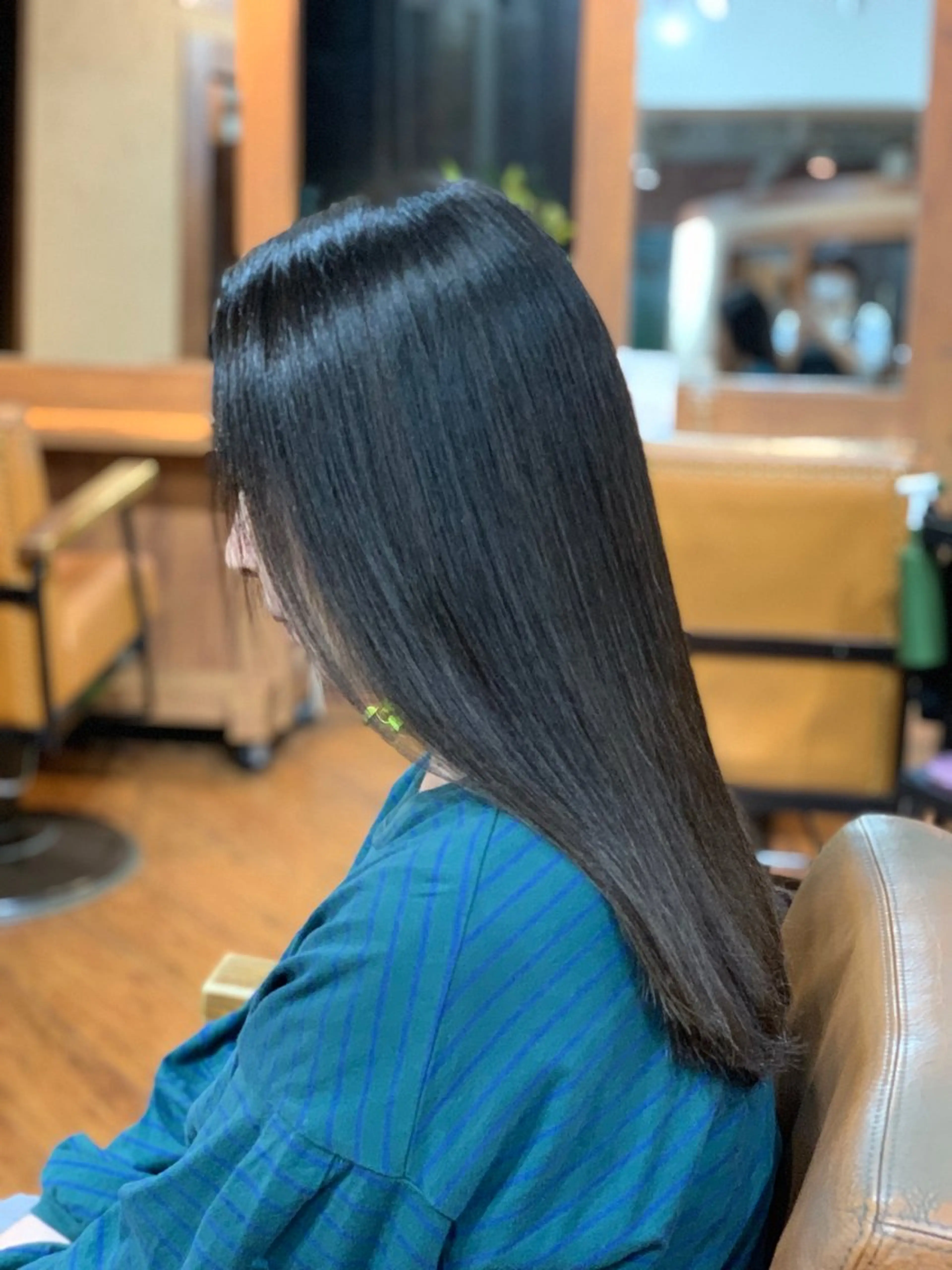 自然に仕上がる縮毛矯正+4ステップトリートメント+似合わせカットの写真