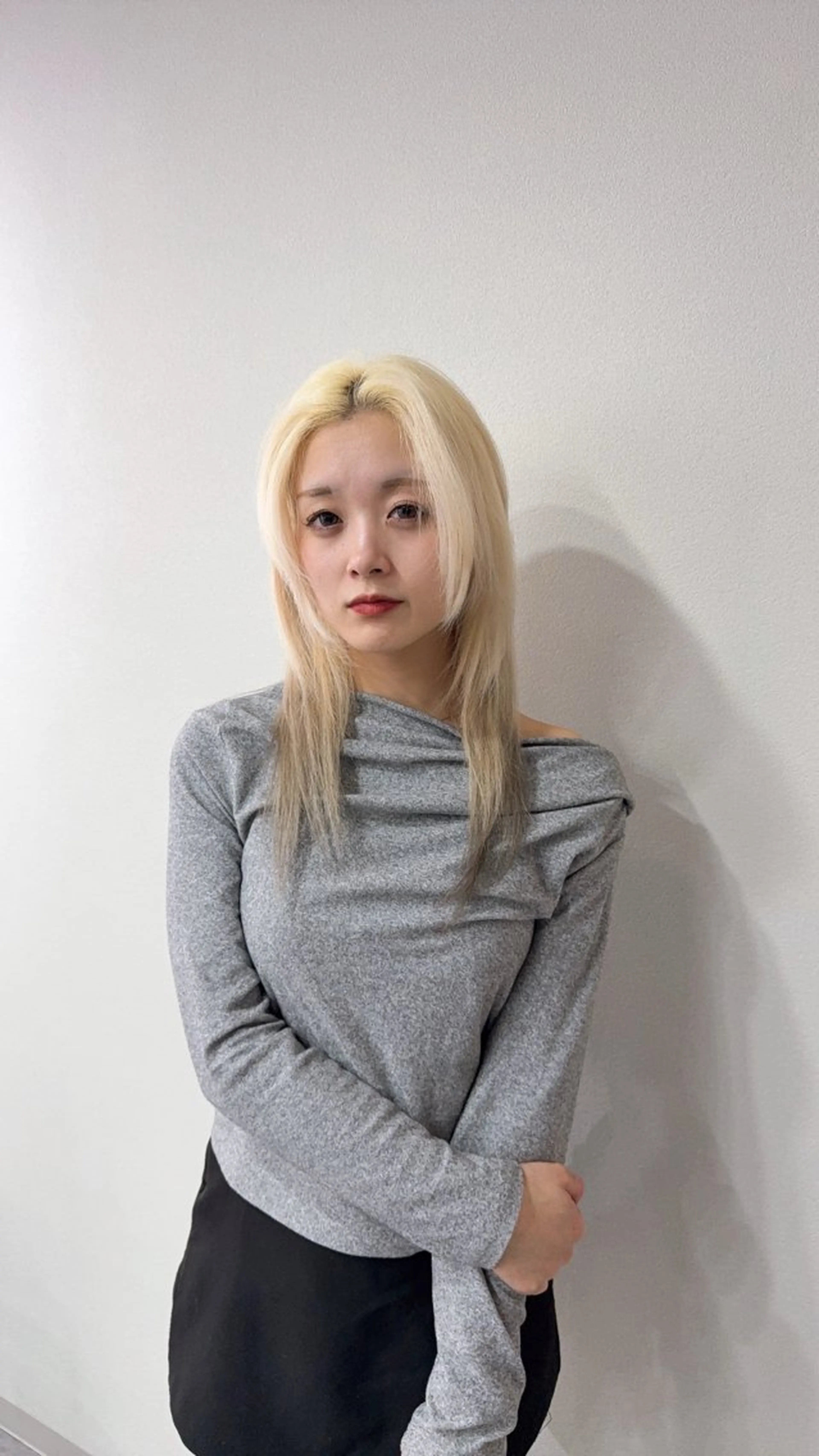 セミロング カラー ヘアアレンジ ベージュカラー ブリーチ ブロンド デザインカラー ミルクティーベージュ ヘアカラー ハイトーン職人/ ムラ修正/拓真のヘアスタイル