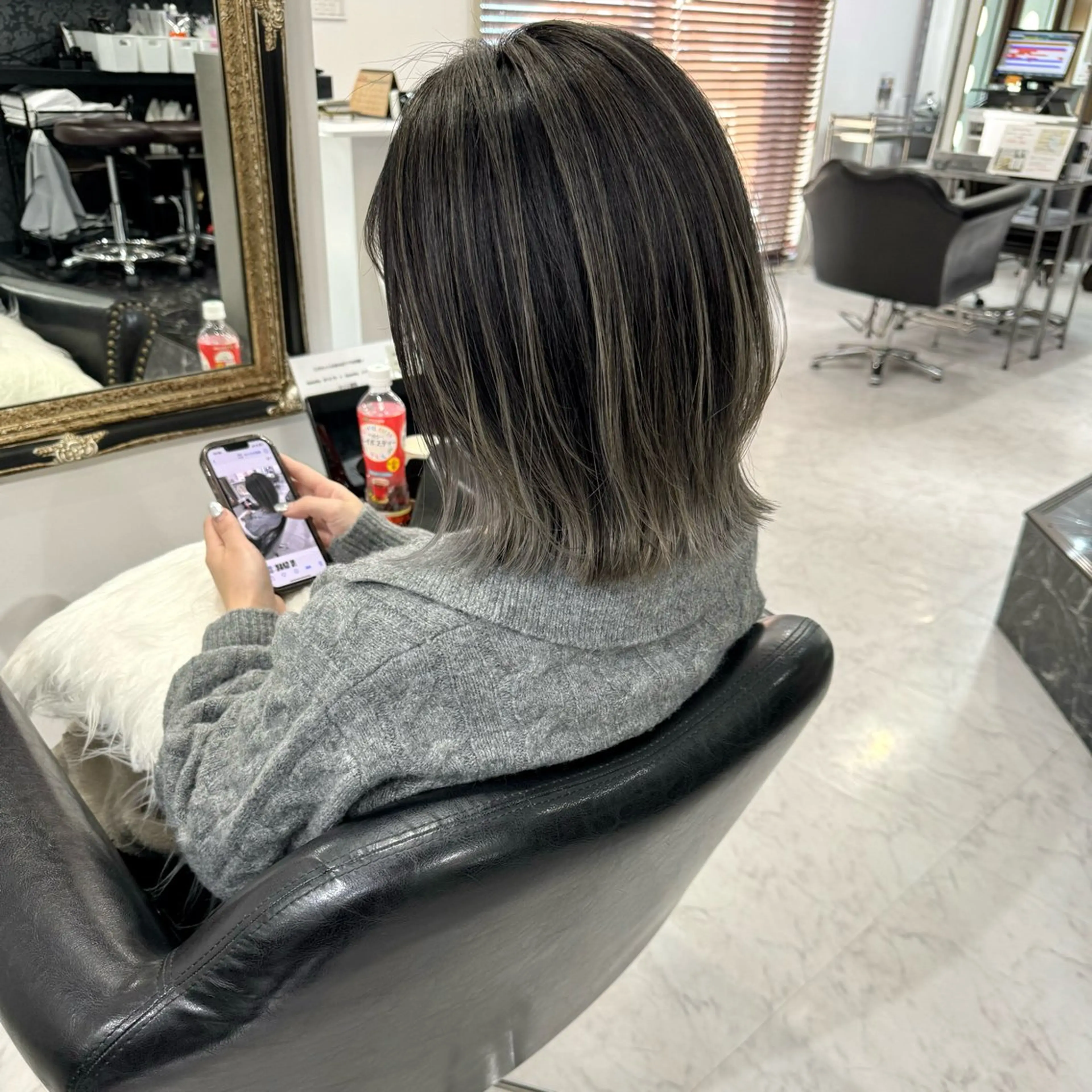 カラー ブリーチ 透明感カラー 榊原 朋香のヘアスタイル