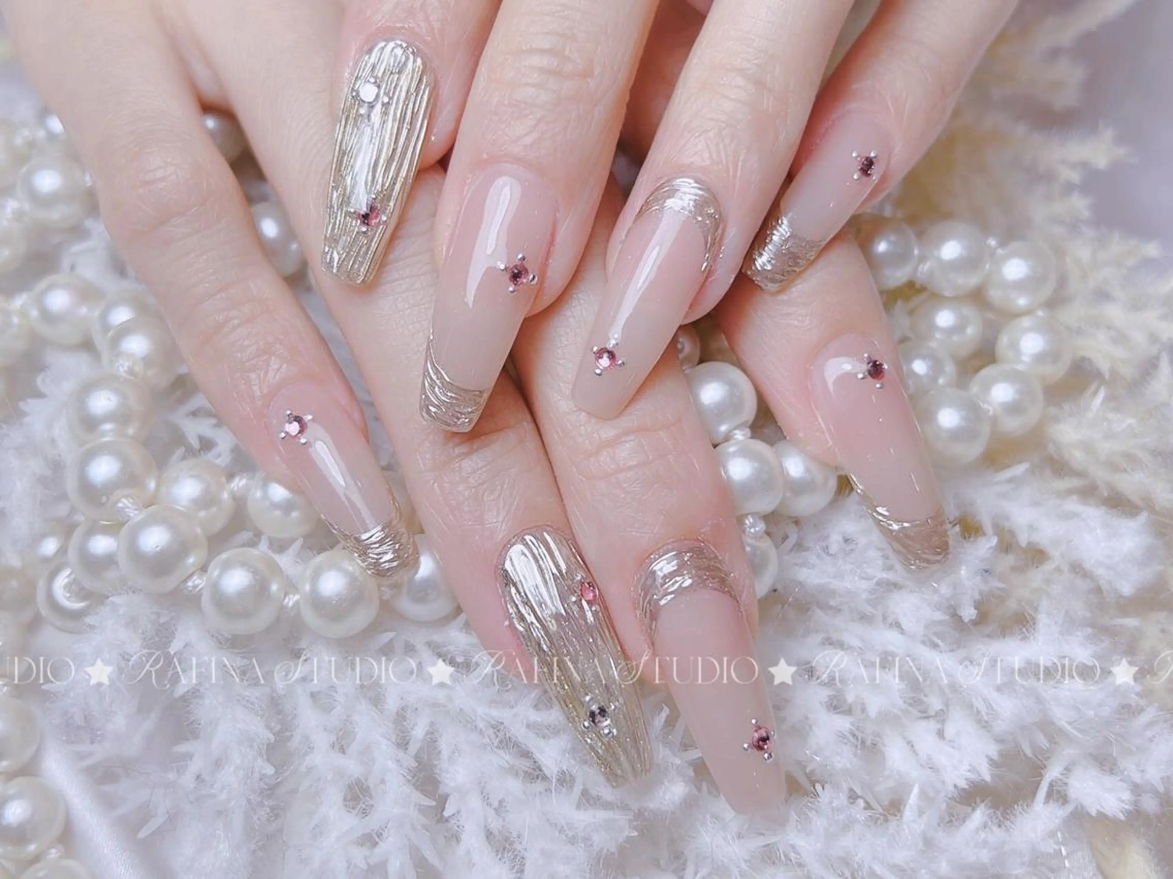 ネイル 玲央 YOYOのネイルデザイン