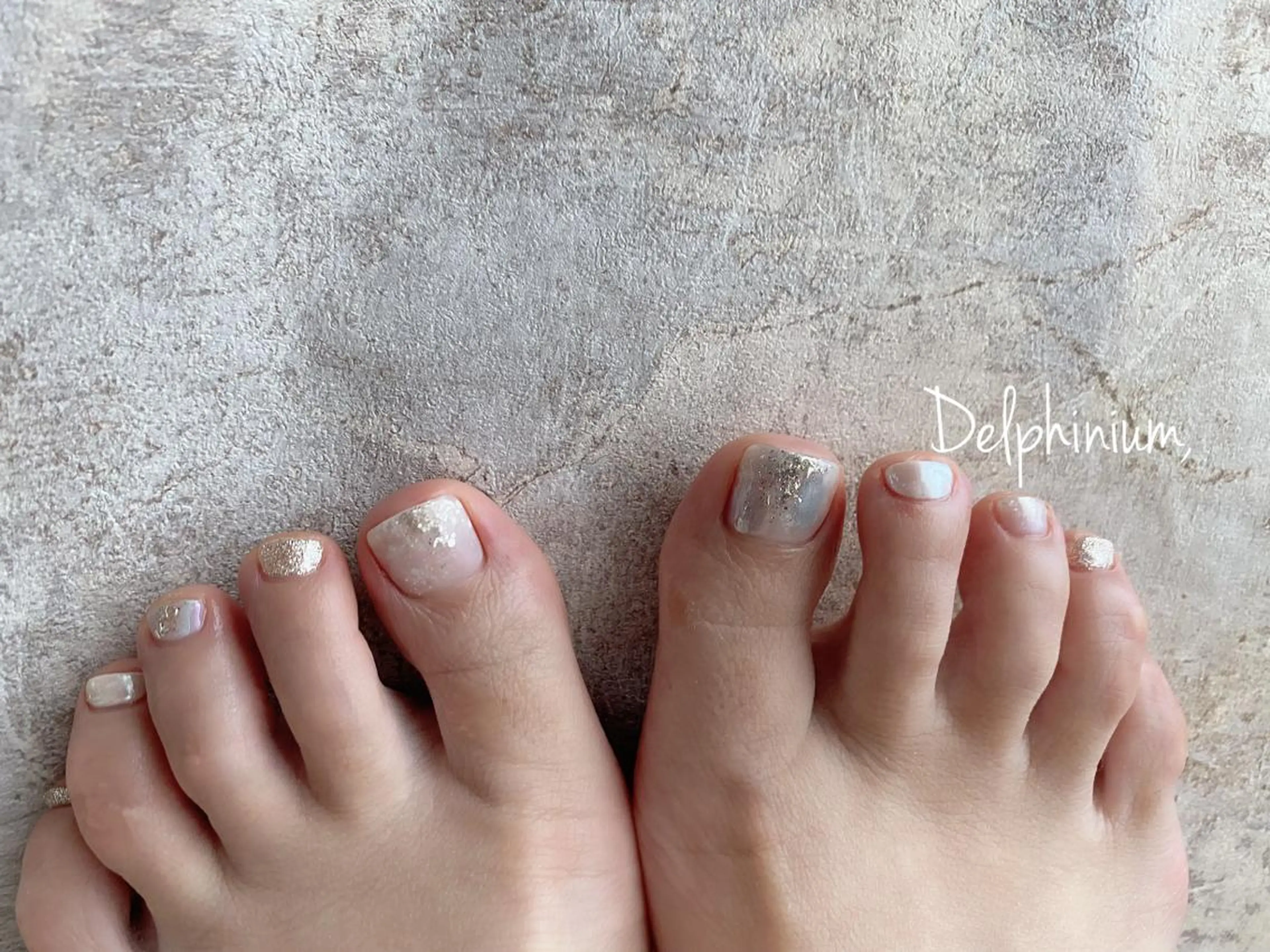 ネイル フットネイル キラキラネイル フットネイル 岡本 友恵のネイルデザイン