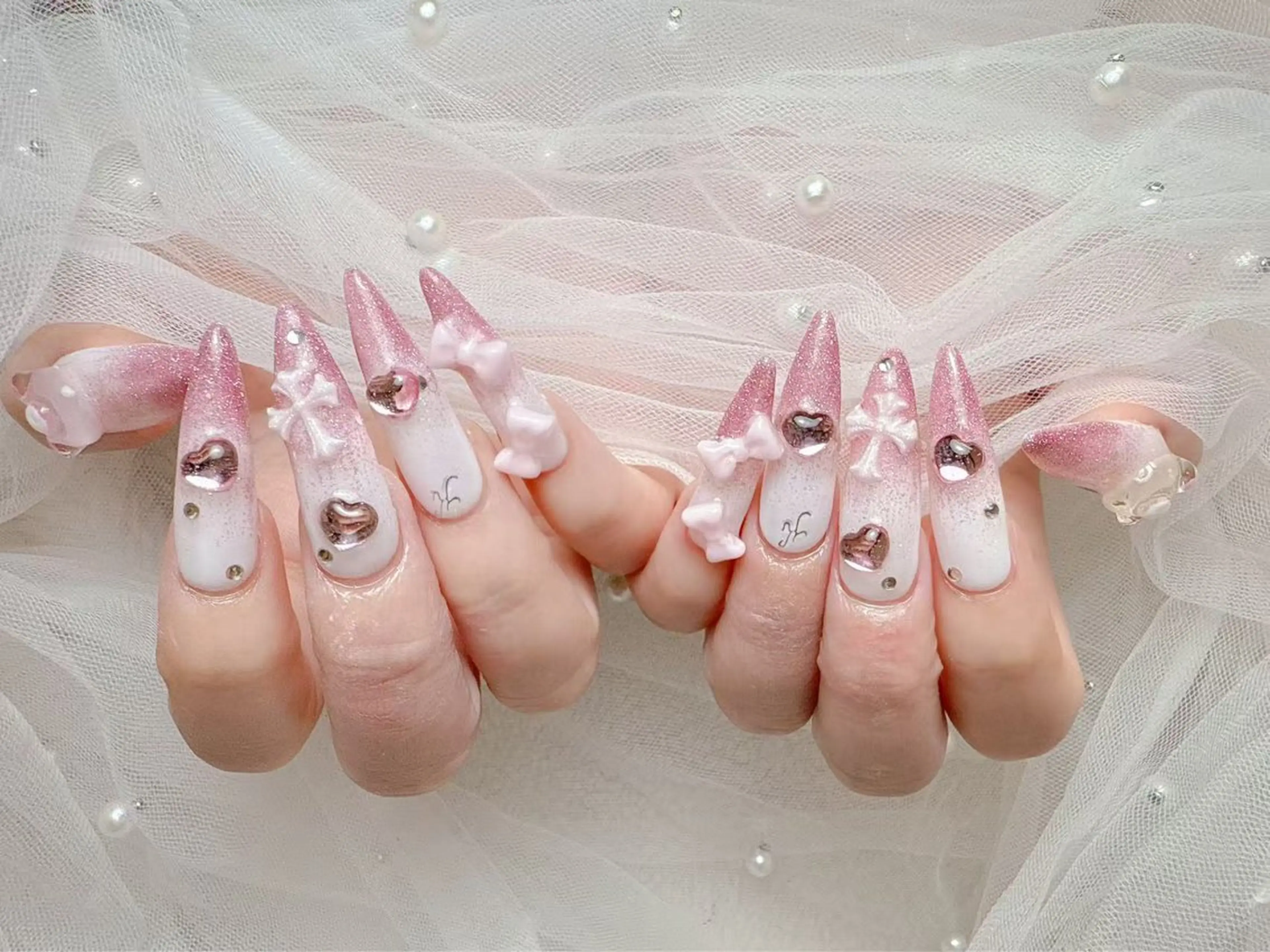 ネイル グラデーション ハート ラメ(グリッター) ラメグラデーション ピンク ハンドネイル M&S Nailsalonのネイルデザイン