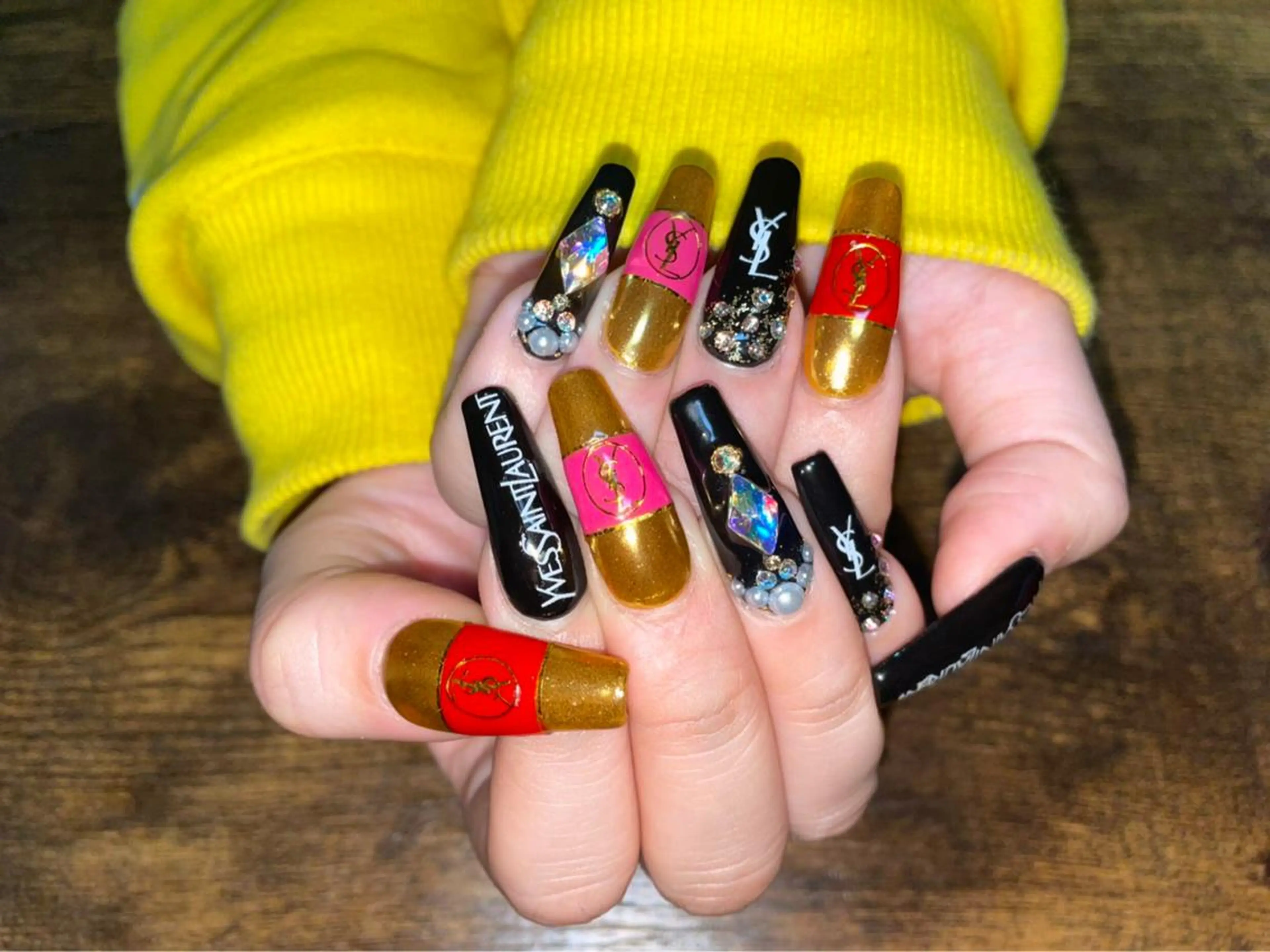 ネイル スカルプネイル Amber21.所属・Nagahama Akariのネイルデザイン