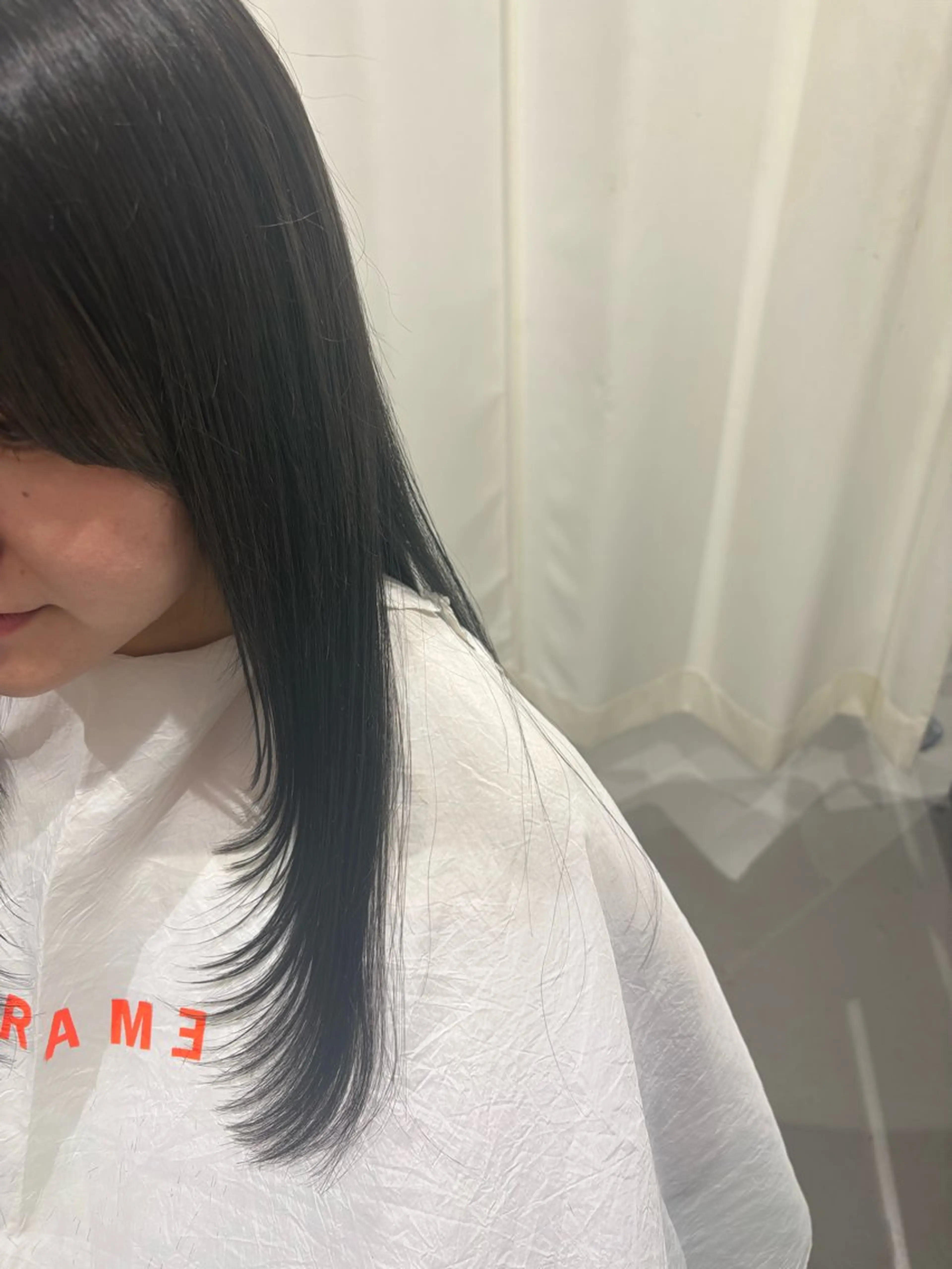 ロング 顔まわりレイヤー 顔周りカット レイヤーカット カット FRAME/ 岡本佳奈のヘアスタイル