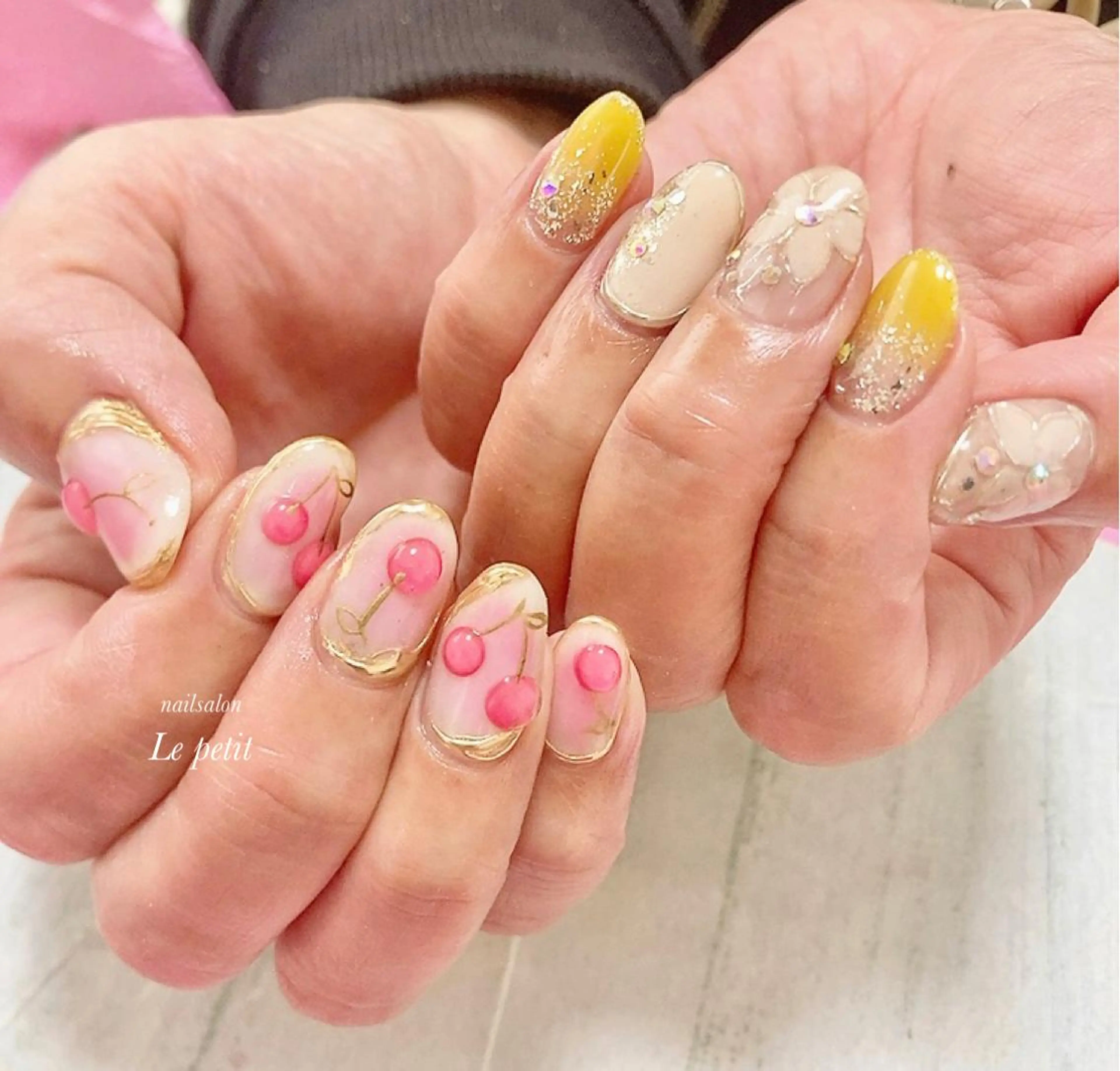 ネイル 石野 広佳のネイルデザイン