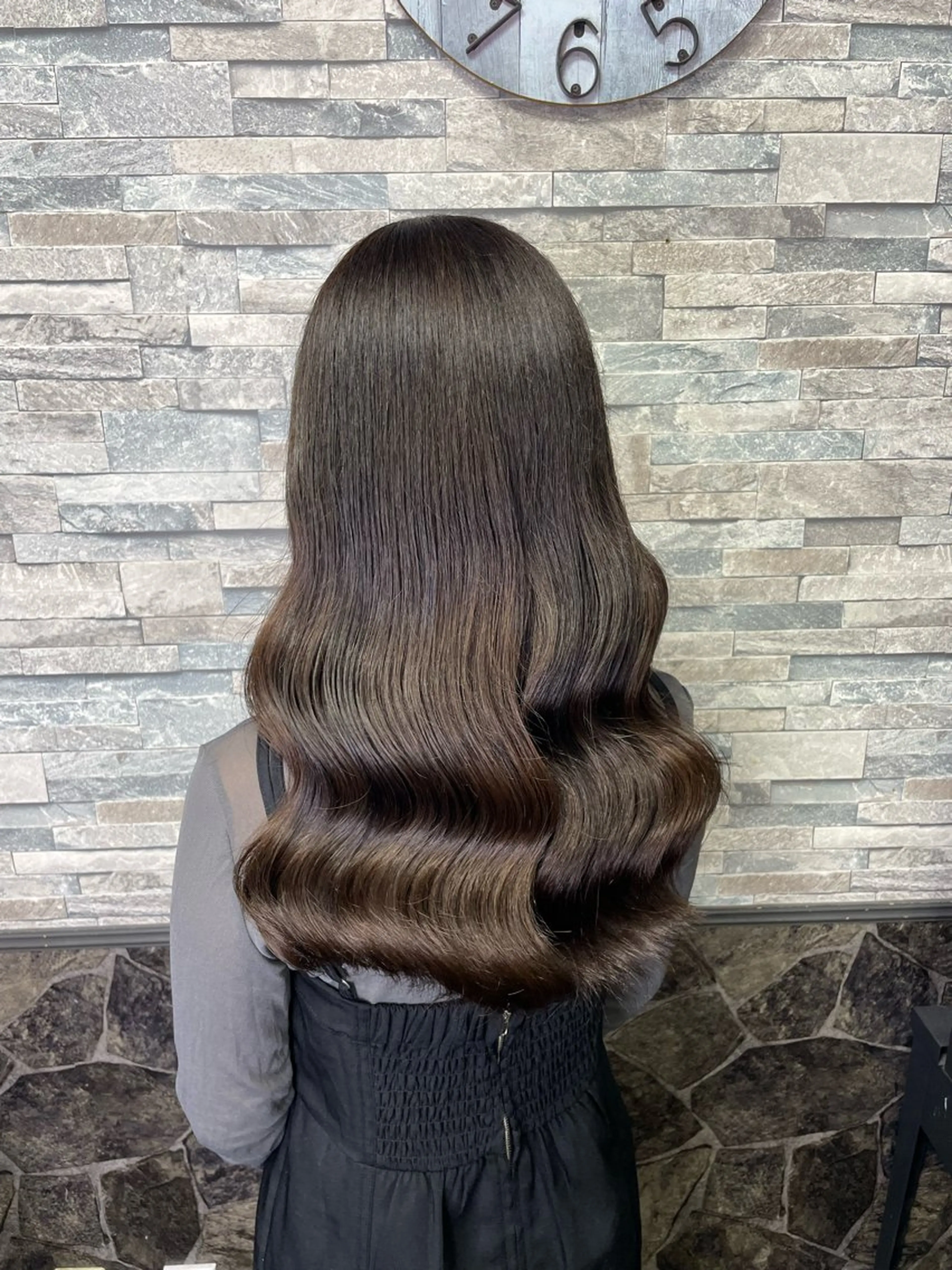 ロング wistell所属・ハイトーン/艶カラー sarina🩷のヘアスタイル