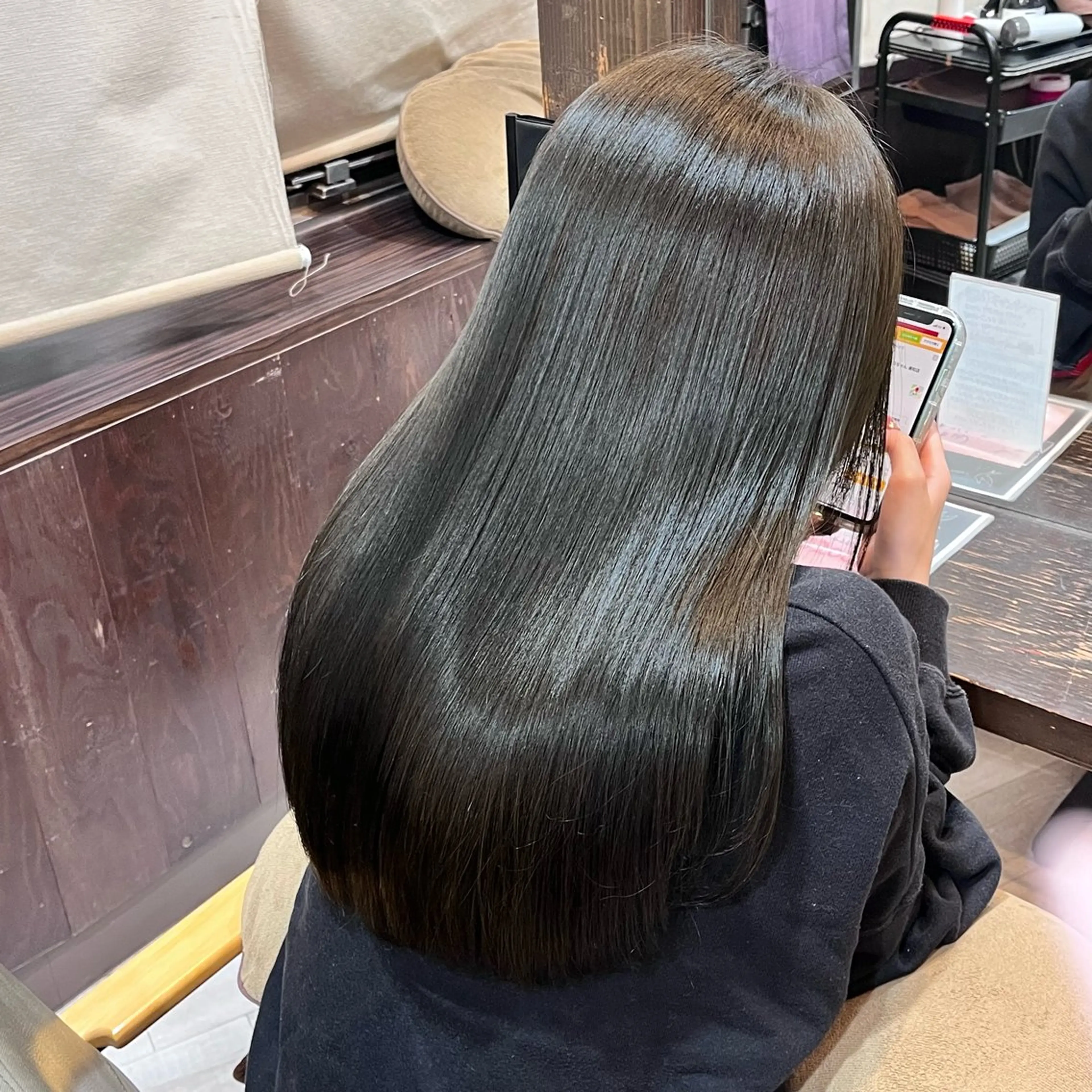 ロング カット トリートメント 西 沙菜/トレンド カラー/透明感カラーのヘアスタイル