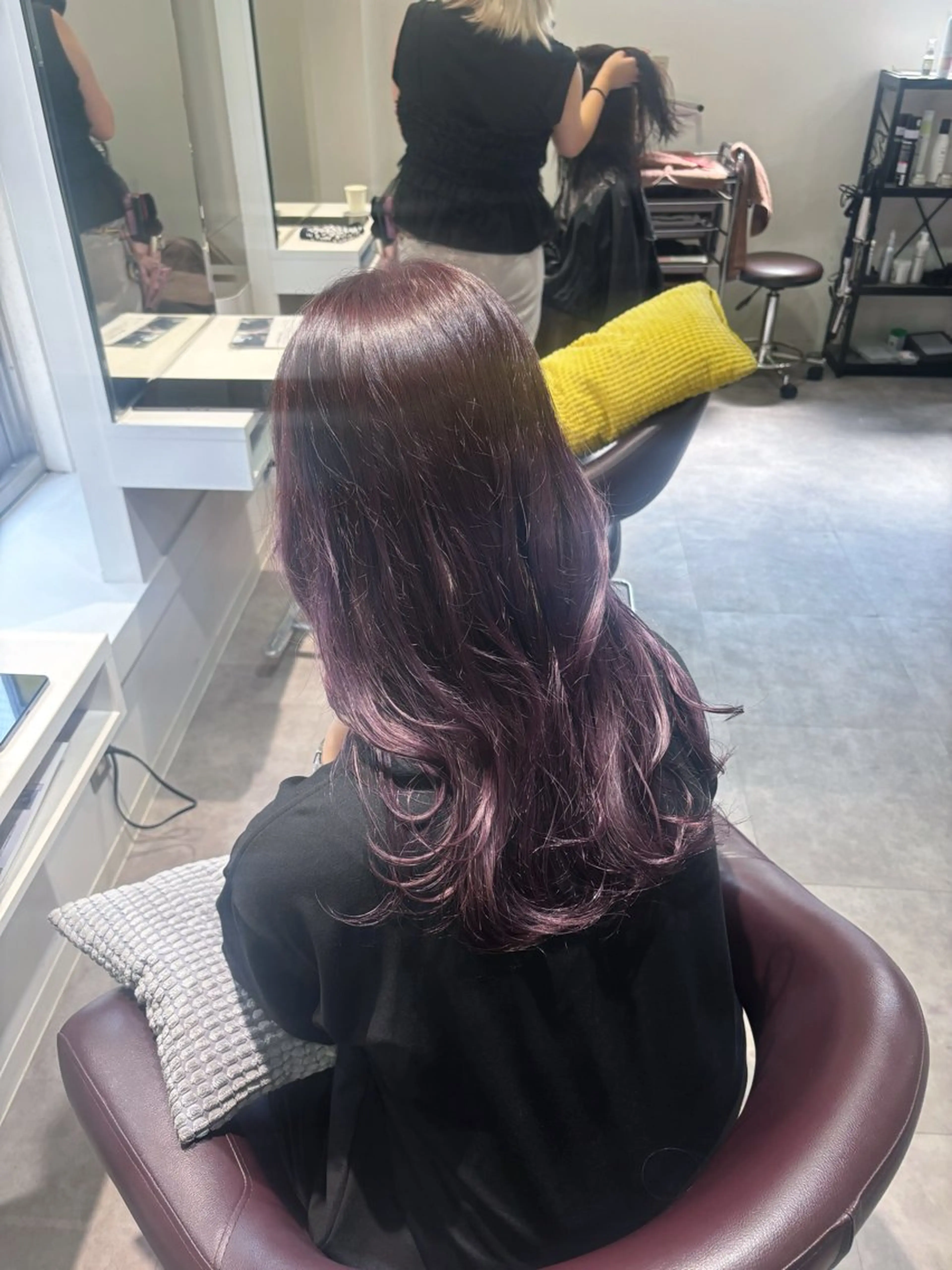 セミロング ヘアカラー emir…所属・𝑯𝒂𝒏𝒂🎀 colorlistのヘアスタイル