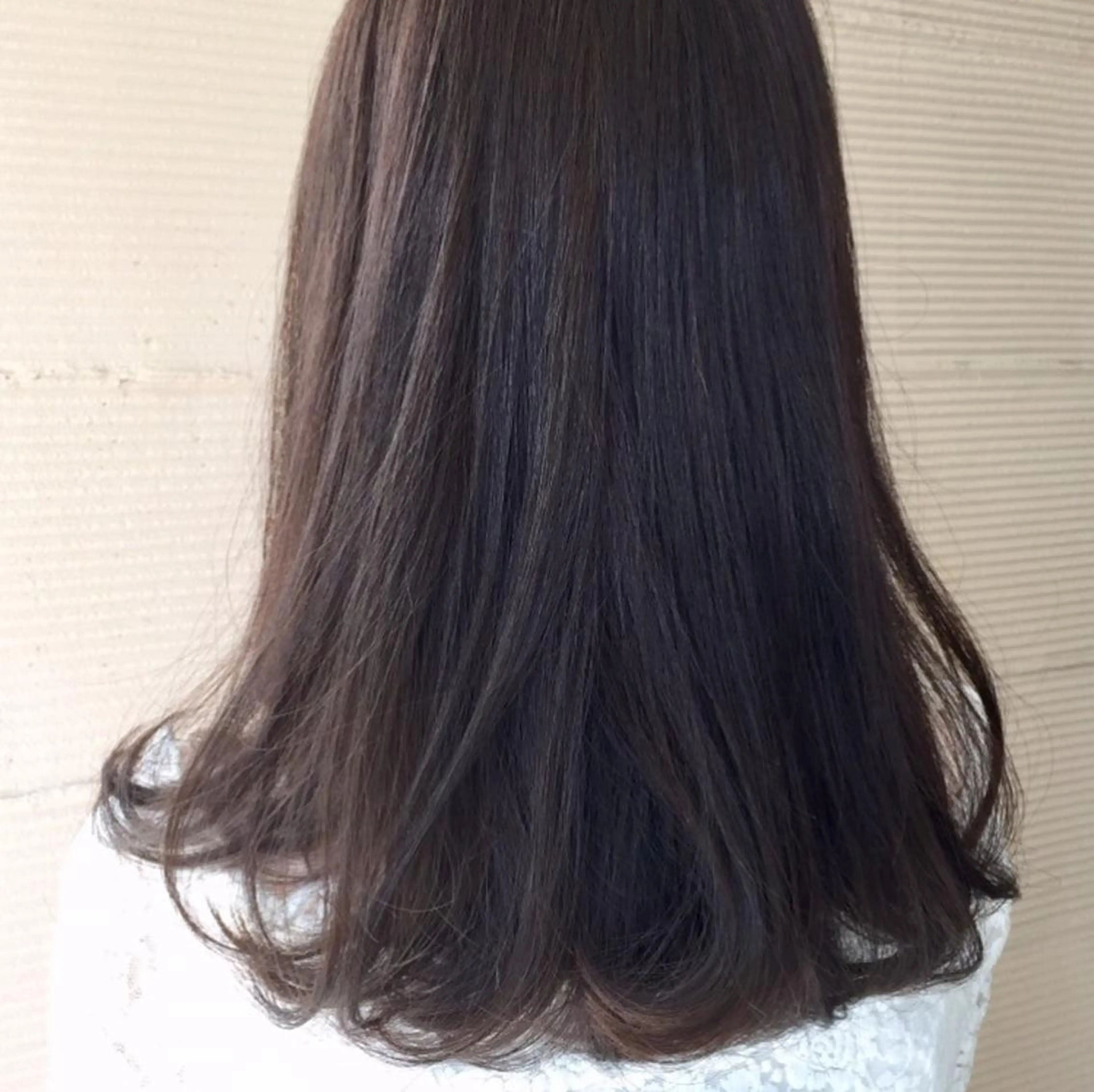 セミロング カラー ブラウンカラー ダークブラウン 中林 由佳のヘアスタイル