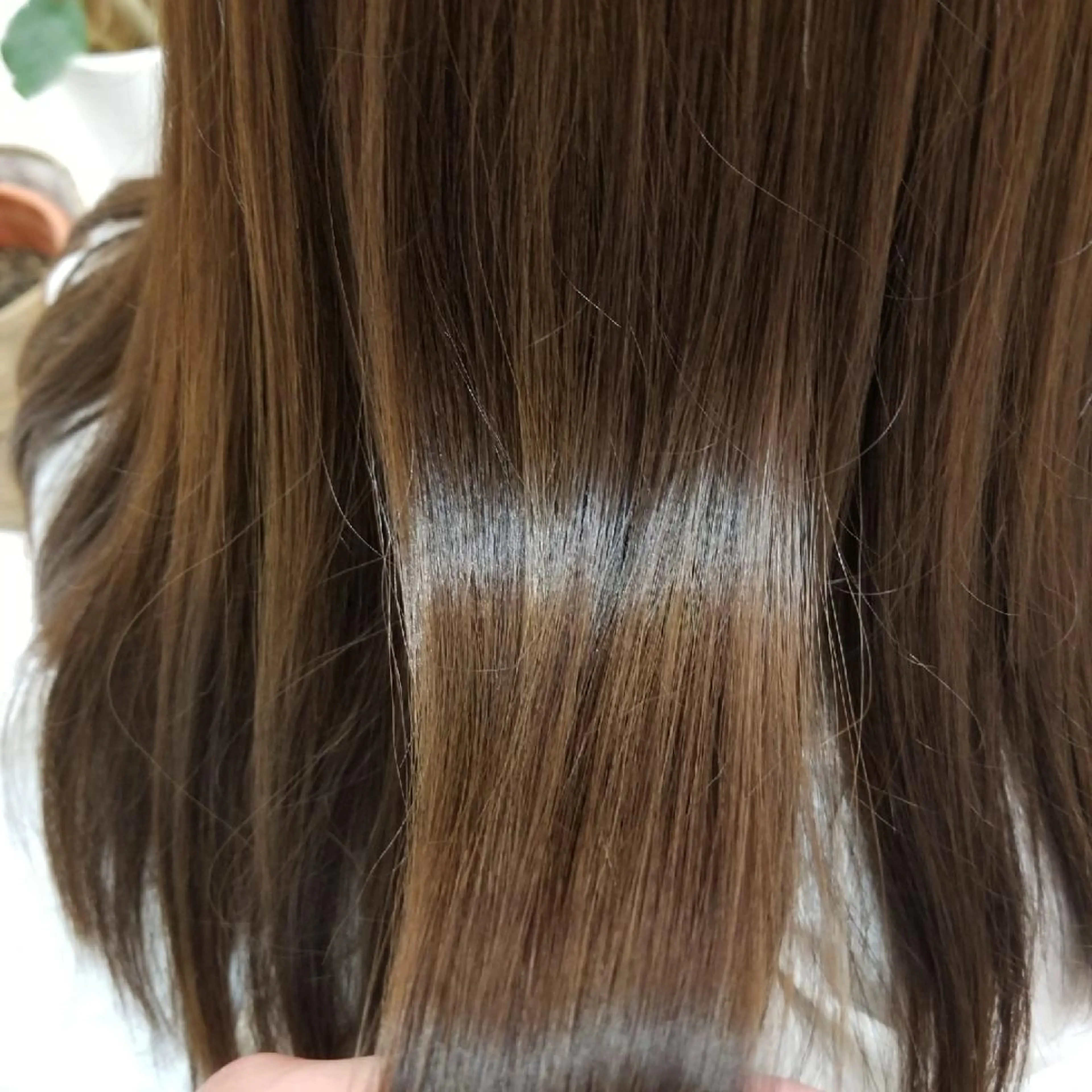 ミディアム カラー 顔周りレイヤーカット 髪質改善代表西村功平のヘアスタイル