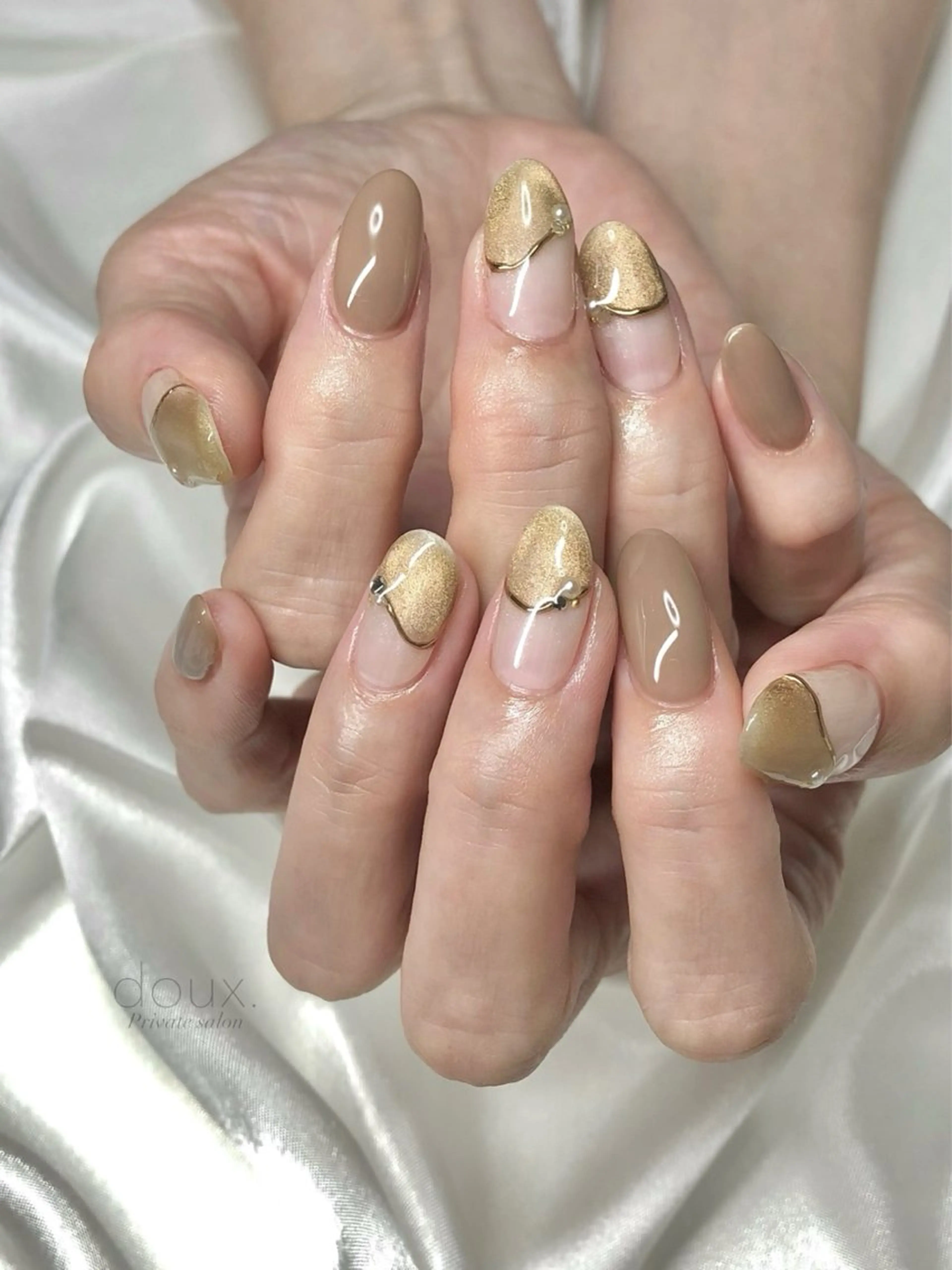 ネイル アートネイル 韓国ネイル マグネットネイル ミラーネイル ニュアンスネイル ハンドネイル doux. nailのネイルデザイン