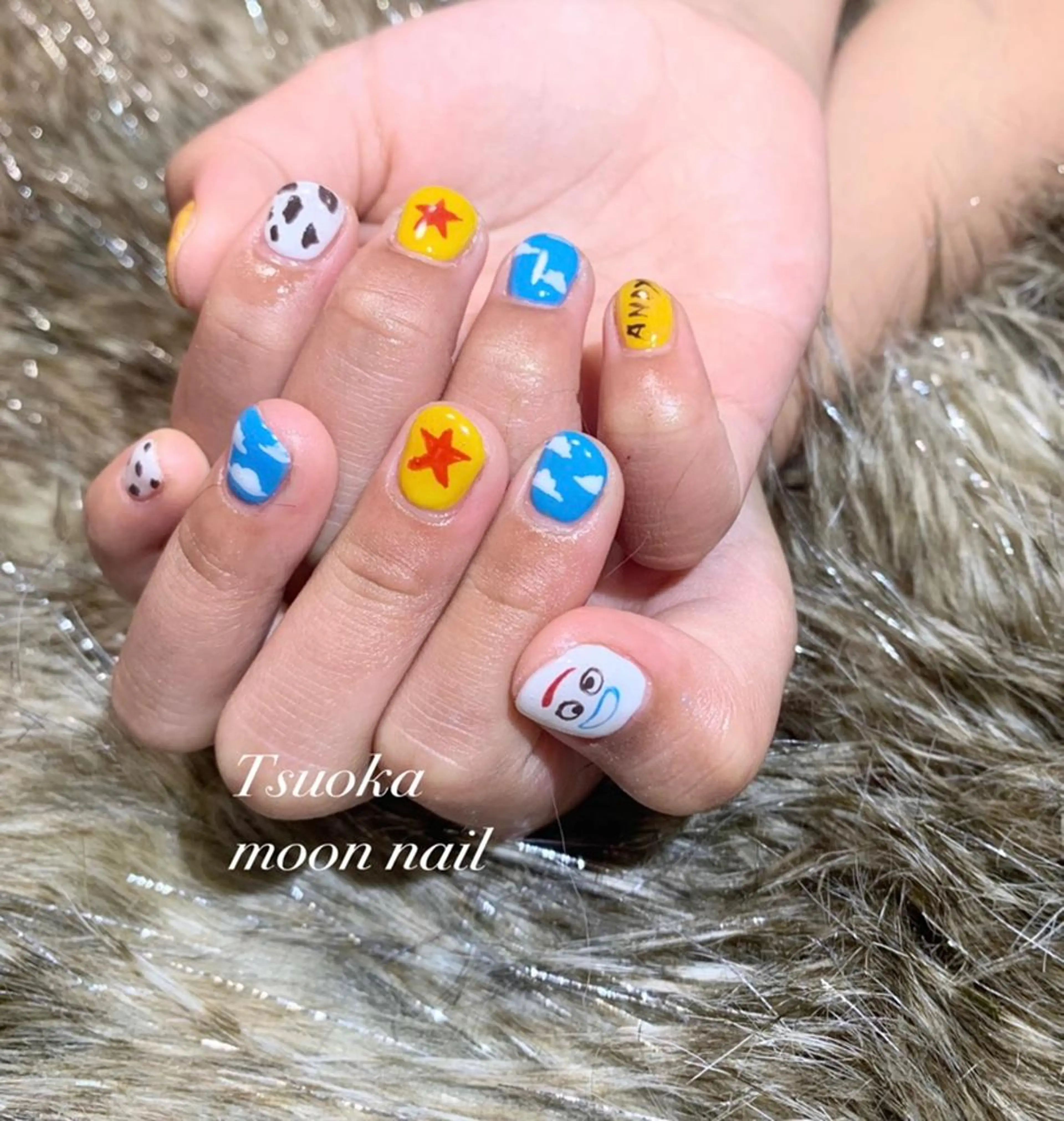 ネイル 🌙都岡 ムーンネイルのネイルデザイン