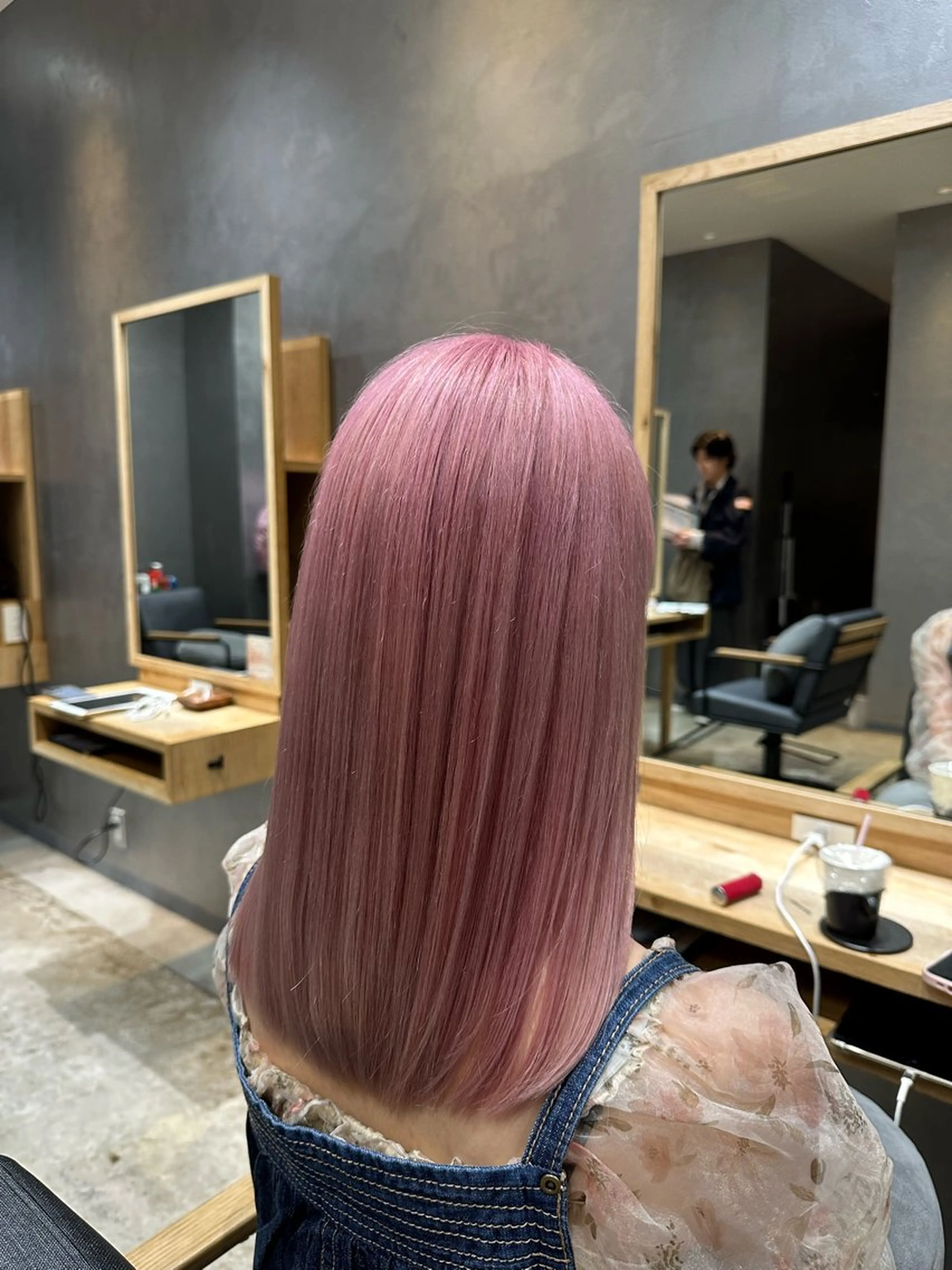 ミディアム カラー ヘアカラー 中川 諒祐のヘアスタイル