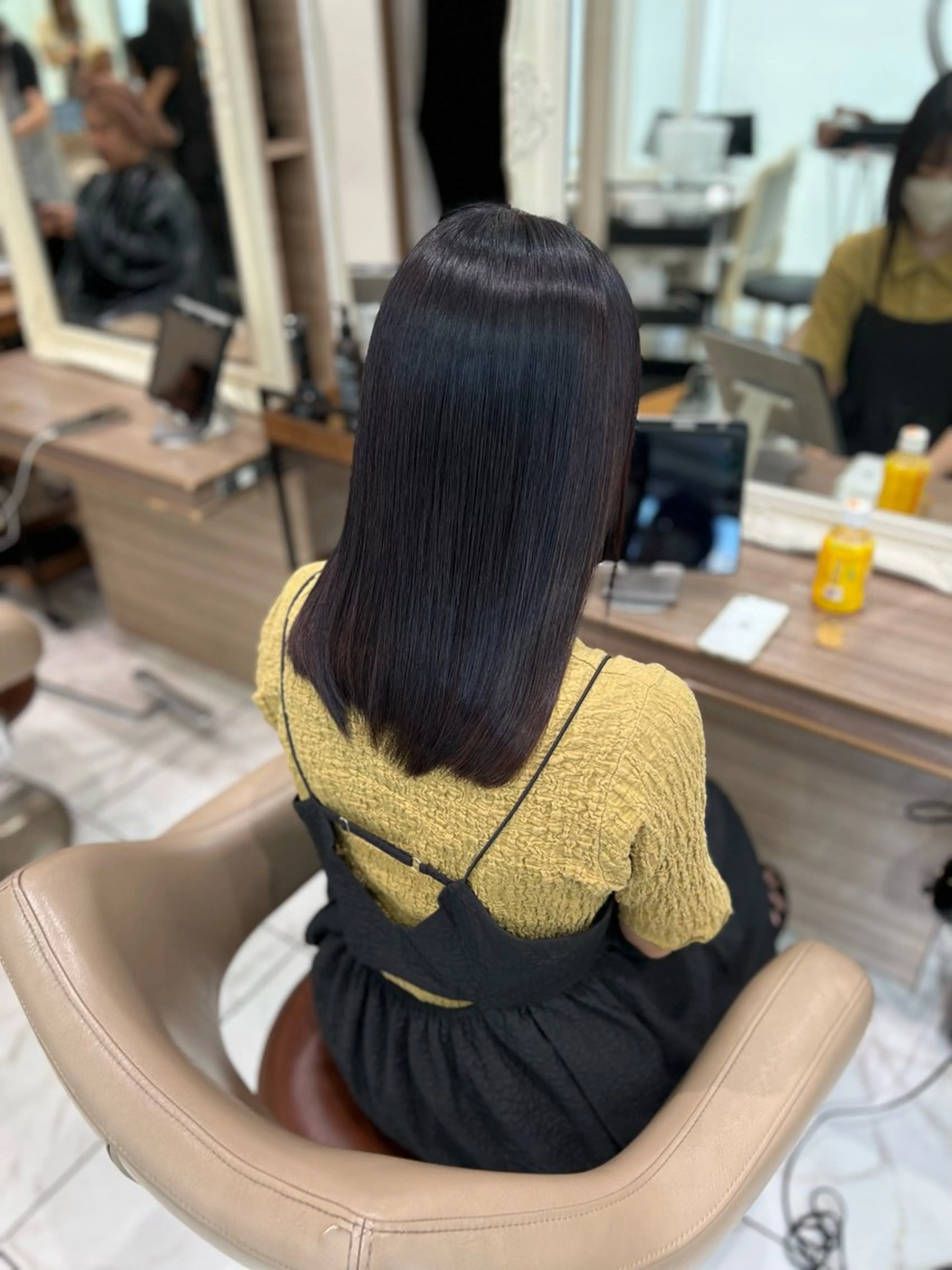 ミディアム 縮毛矯正 レイヤー×韓国 🇰🇷鈴木啓太のヘアスタイル