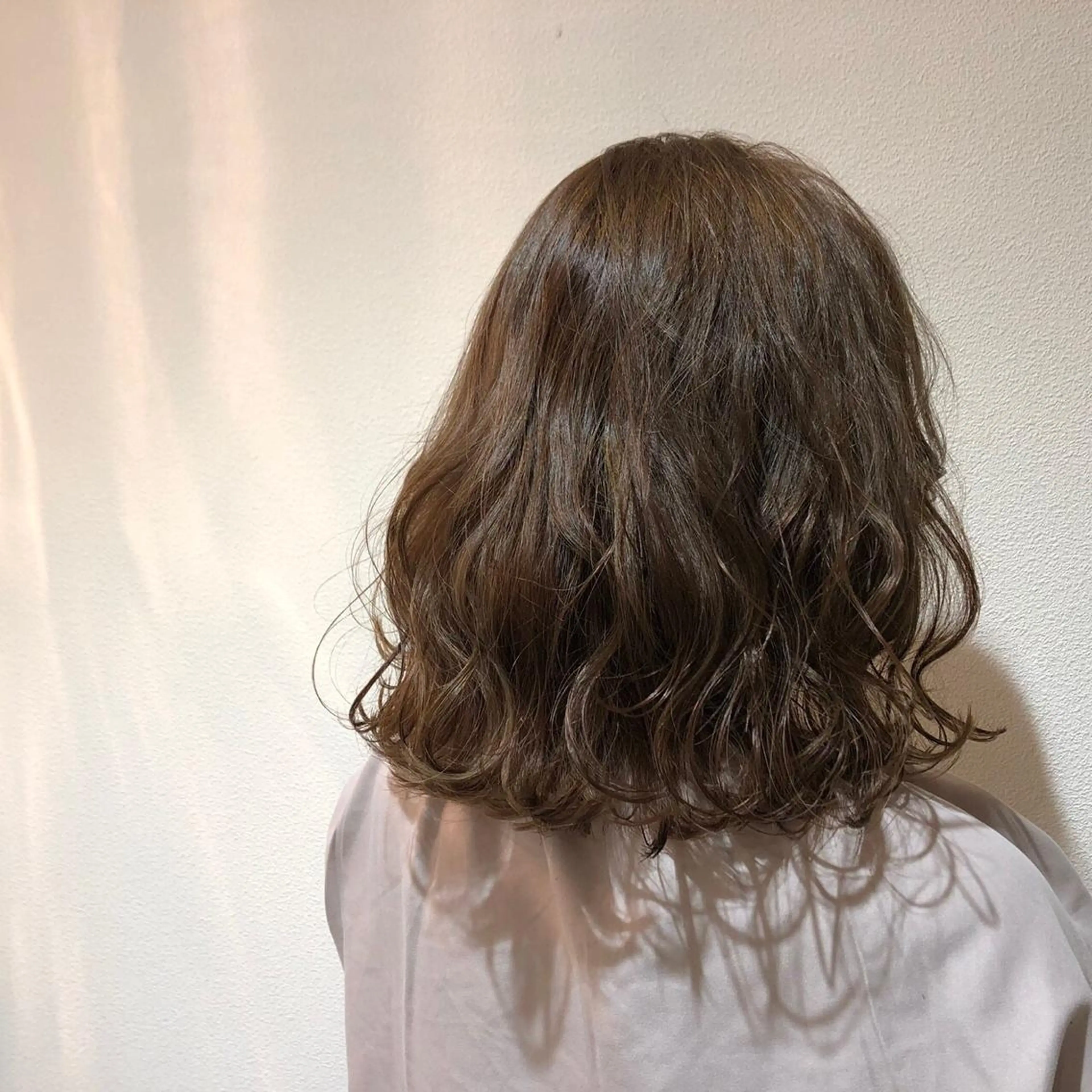 ミディアム 大場 優のヘアスタイル