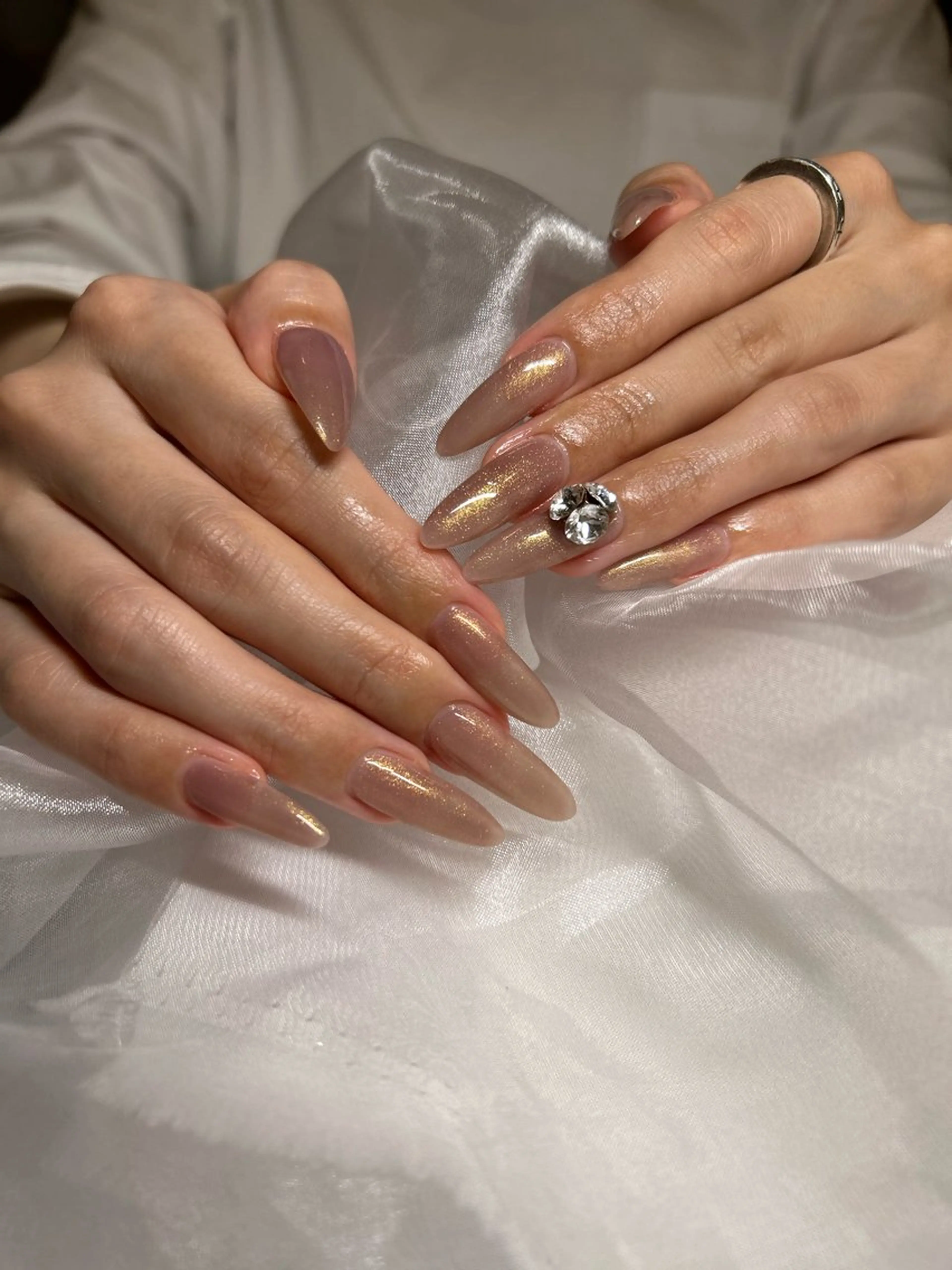 ネイル グラデーション ラメ(グリッター) ワンカラーネイル ハンドネイル n.bebe nail所属・N. bebeのネイルデザイン