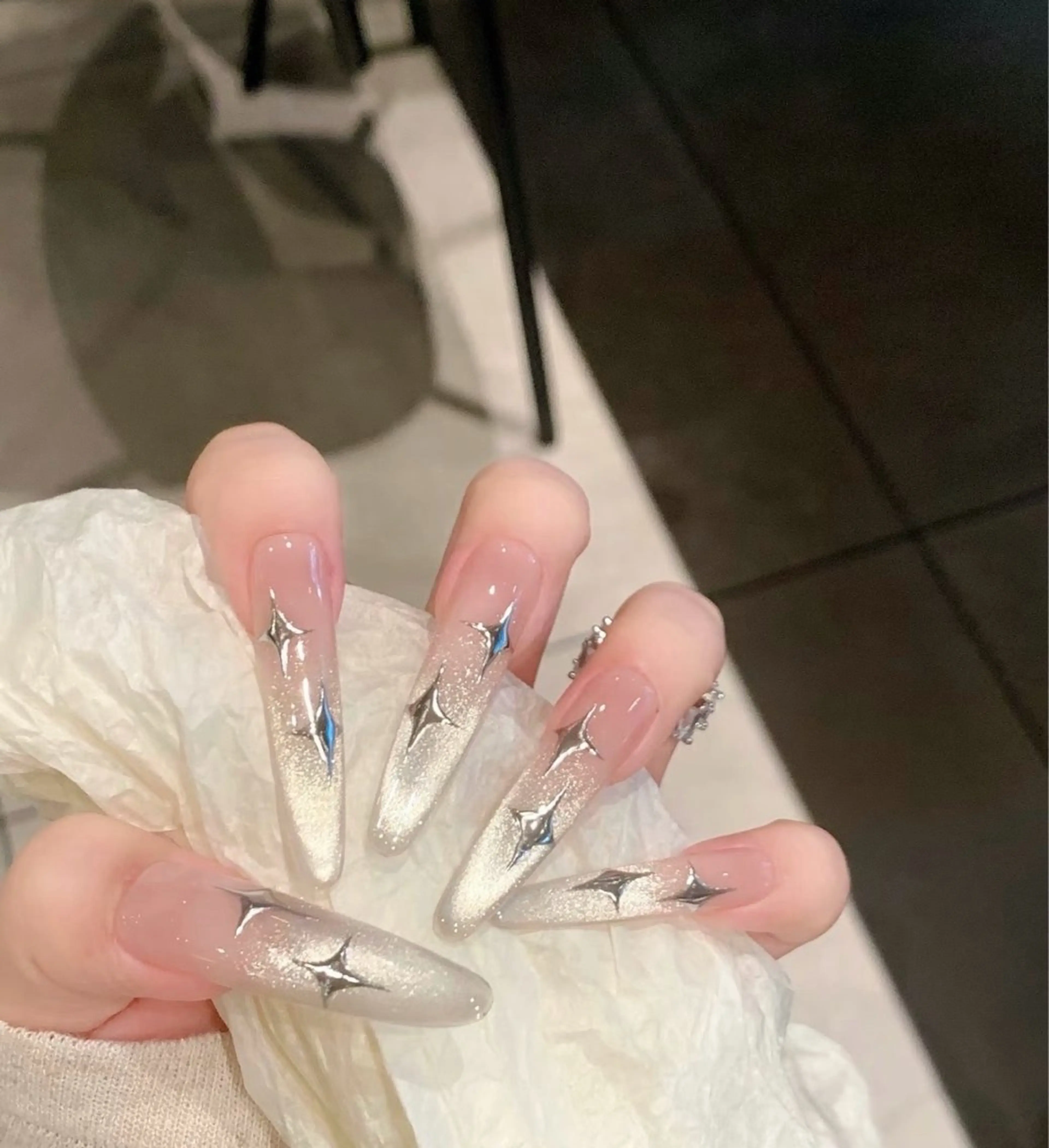 ネイル ETELUNA Nail 銀座店【パラジェル/フィルイン/チップスカルプ/マグネット/ニュアンス】所属・周 テイのネイルデザイン