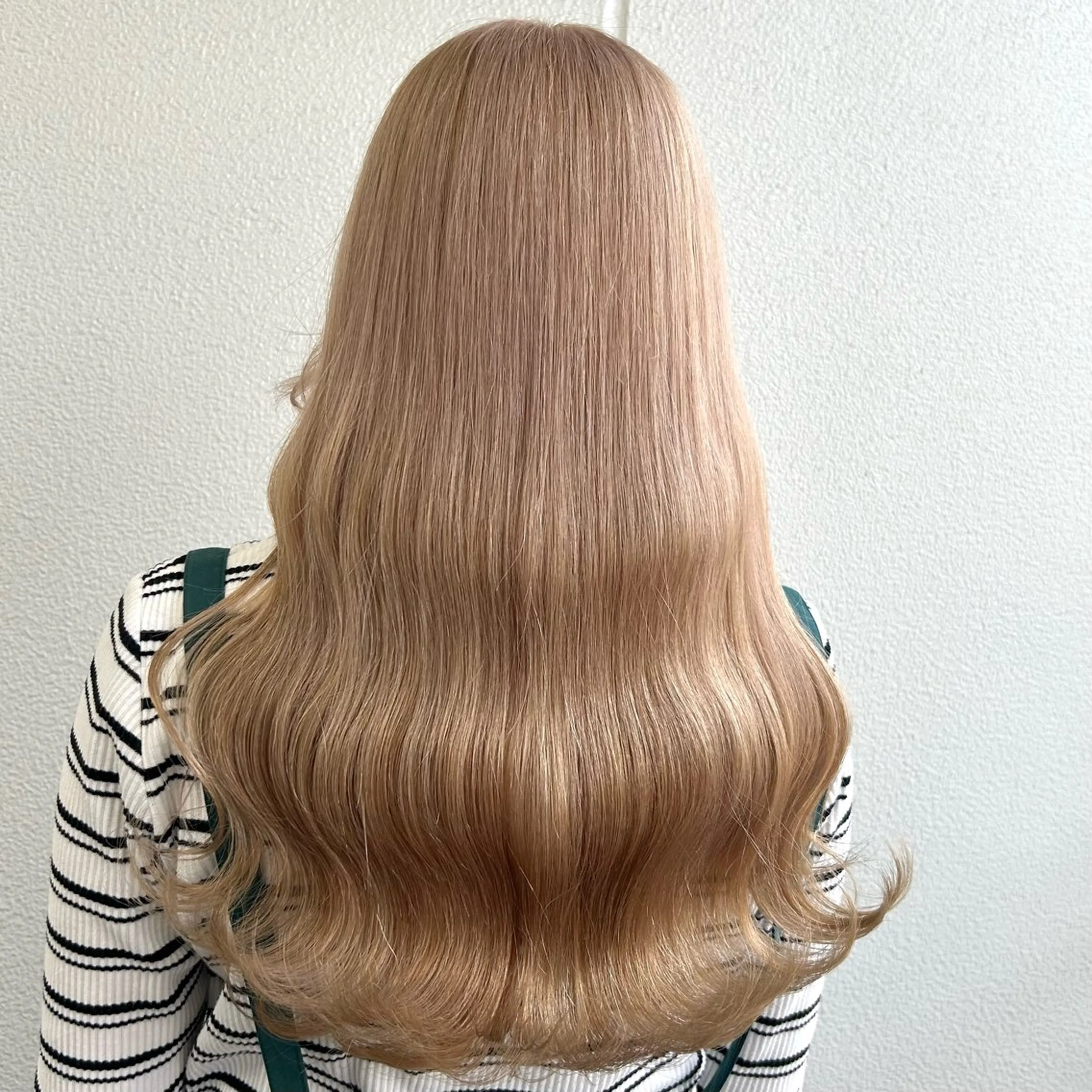 カラー ︎︎🌟韓国艶カラー ︎🌟璃奈 (リナ)のヘアスタイル