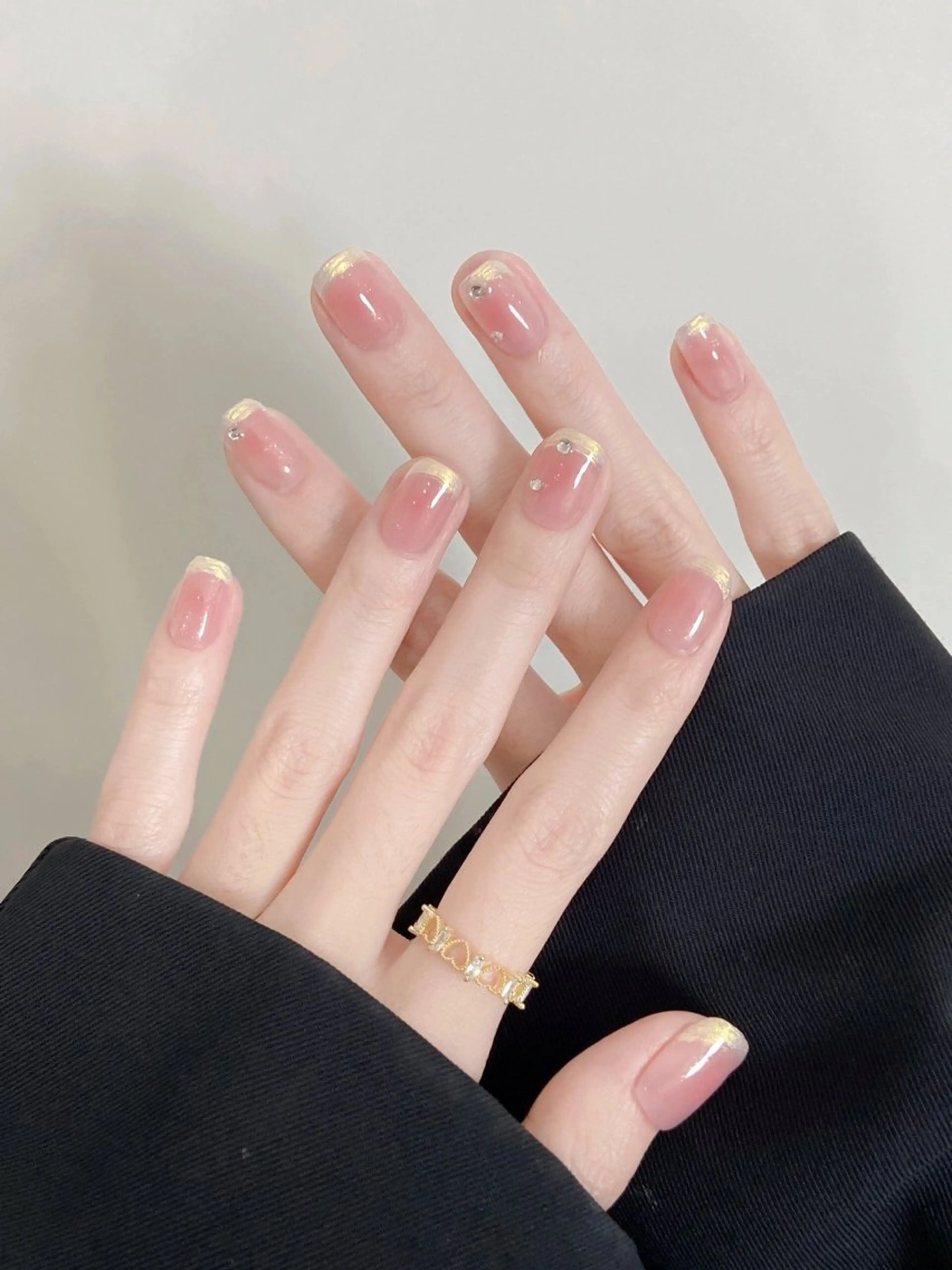 ネイル 長さ出し フットネイル フレンチネイル ジェルネイル ガラスフレンチ ハンドネイル フットネイル ハンドケア More Glam渋谷店のネイルデザイン