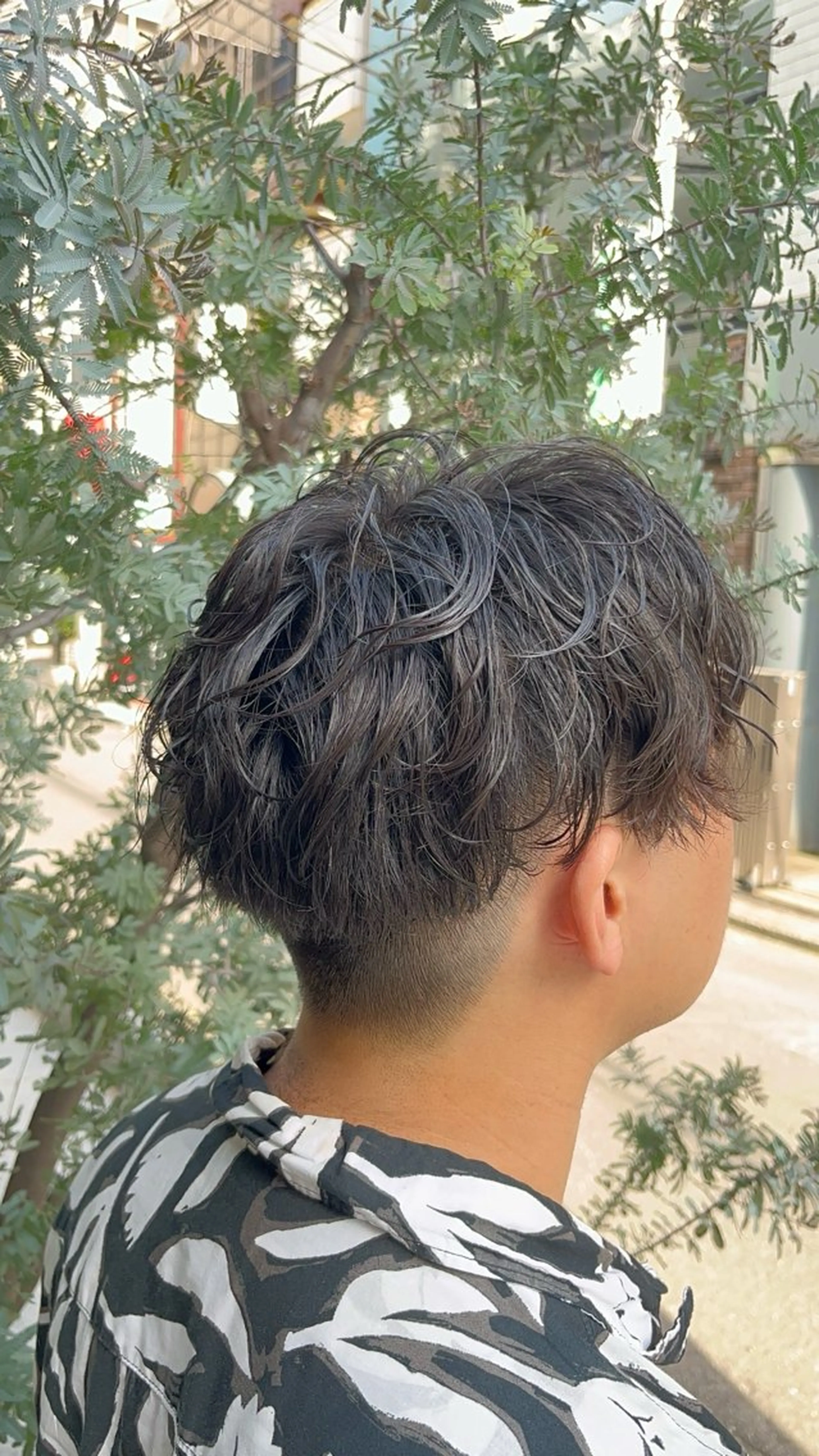 ミディアム メンズ パーマ 岡野 豪のヘアスタイル