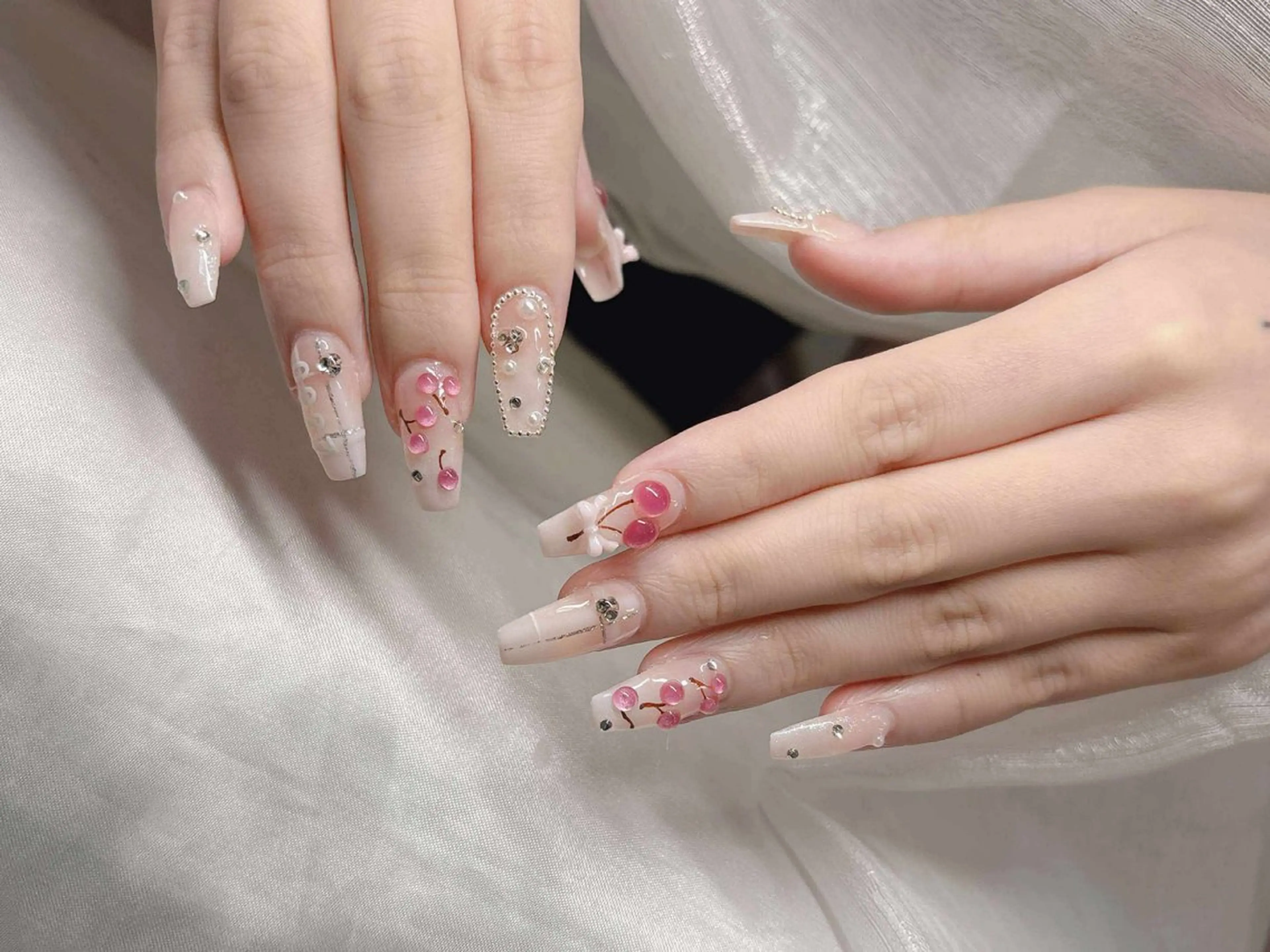 ネイル 長さ出し グラデーション 卒業式 キラキラネイル マグネットネイル ハンドネイル Lee Nailsのネイルデザイン