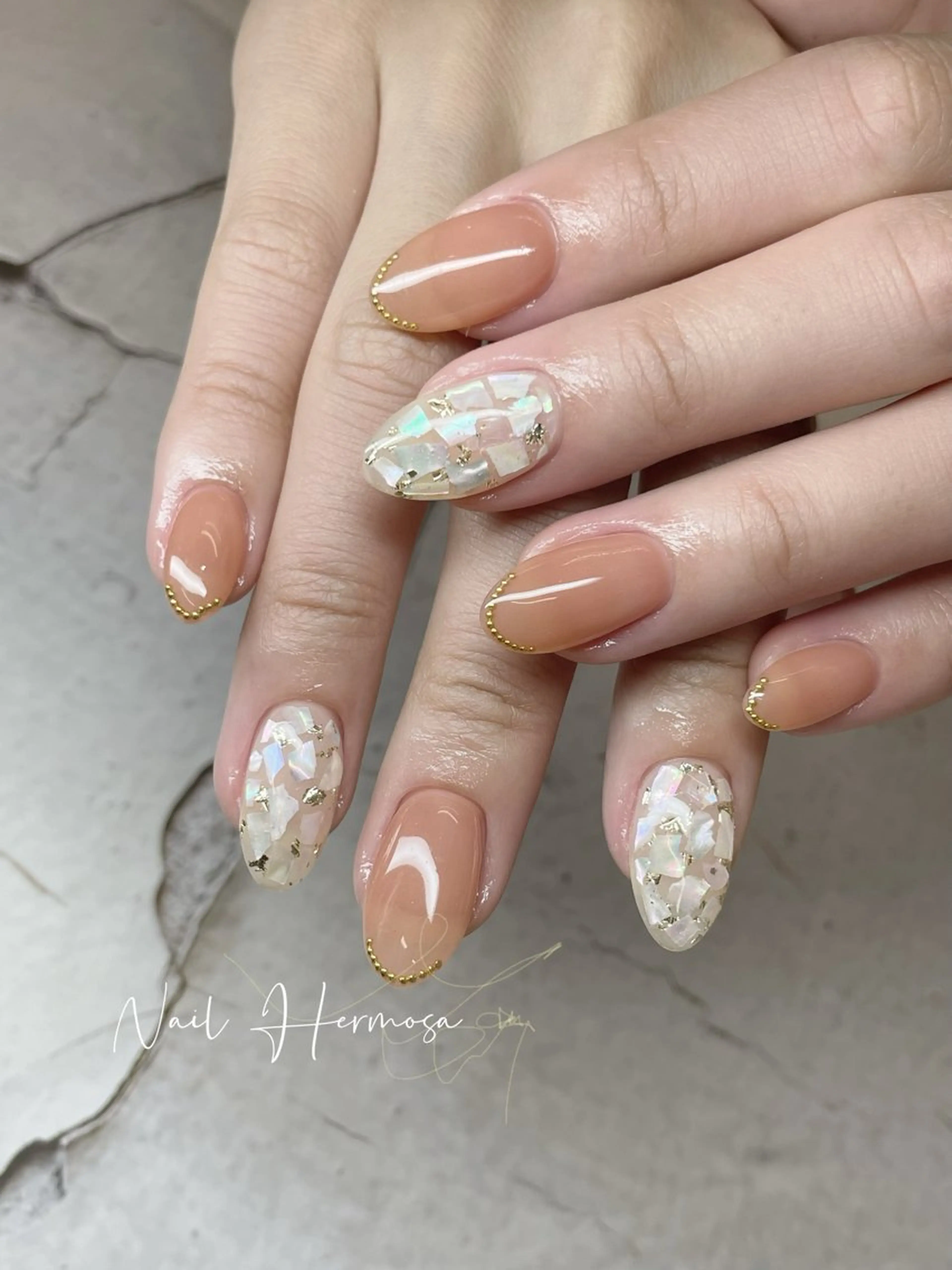 ネイル アートネイル ジェルネイル グラデーション マグネットネイル 持ち込み ハンドネイル エルモサ YURIKAのネイルデザイン