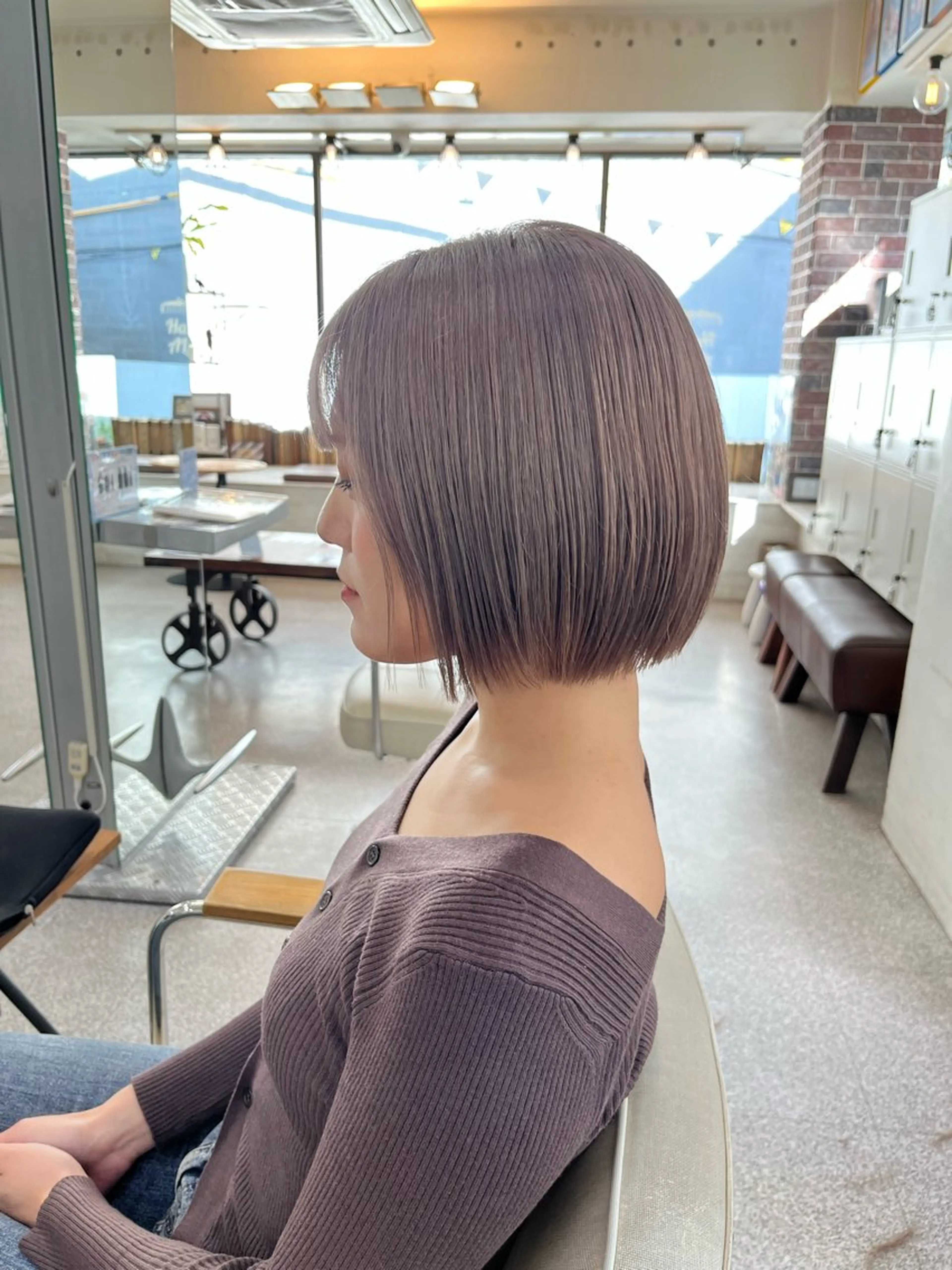 セミロング カラー ブリーチ 抜きっぱなしブロンド デザインカラー ダブルカラー ハイトーンカラー ヘアカラー エクステ ハイトーン 💭黒崎ハルカのヘアスタイル