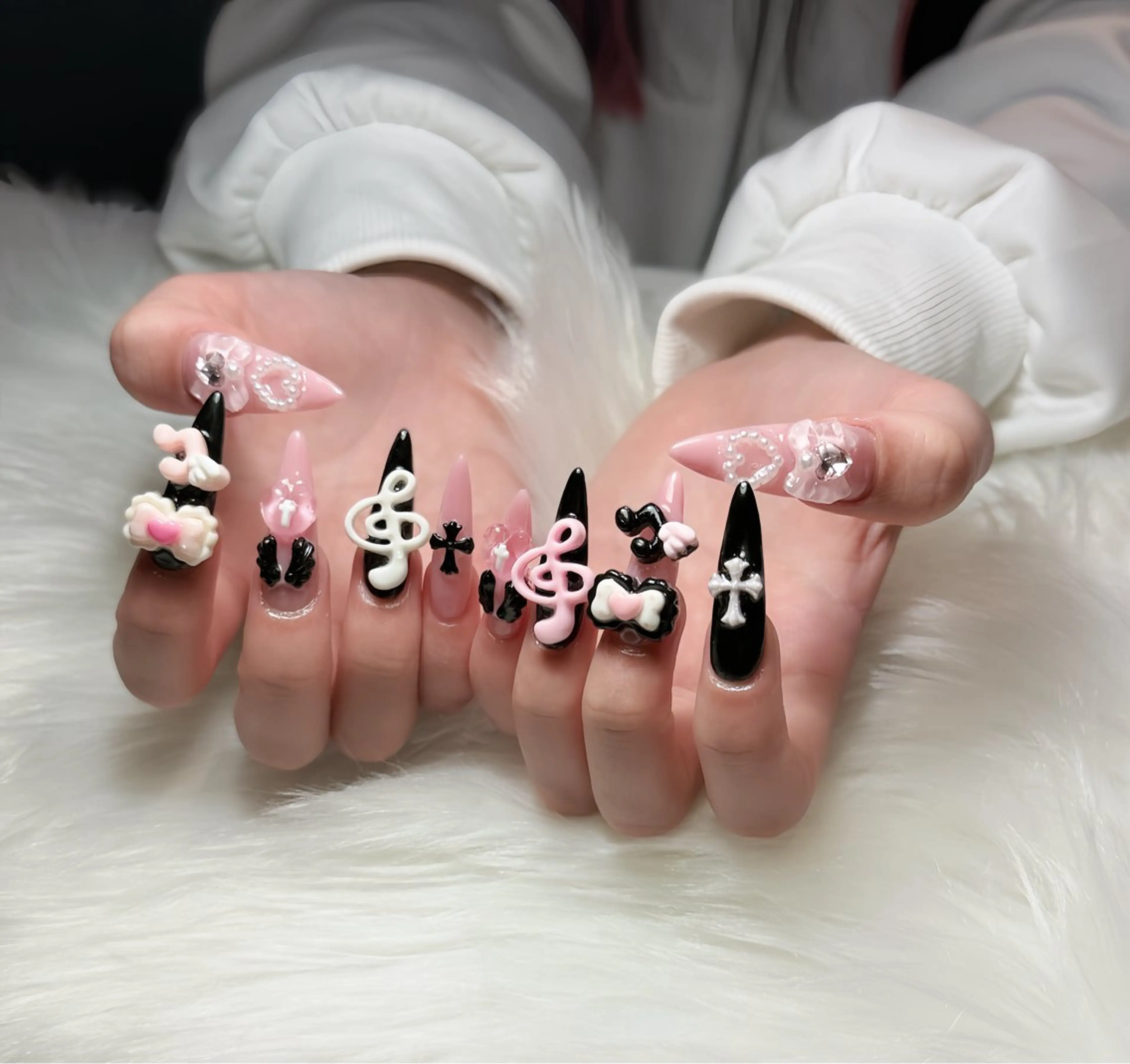 ネイル オーロラネイル チークネイル フットネイル フレンチネイル ジェルネイル ハンドネイル Nichi Nails❤️のネイルデザイン