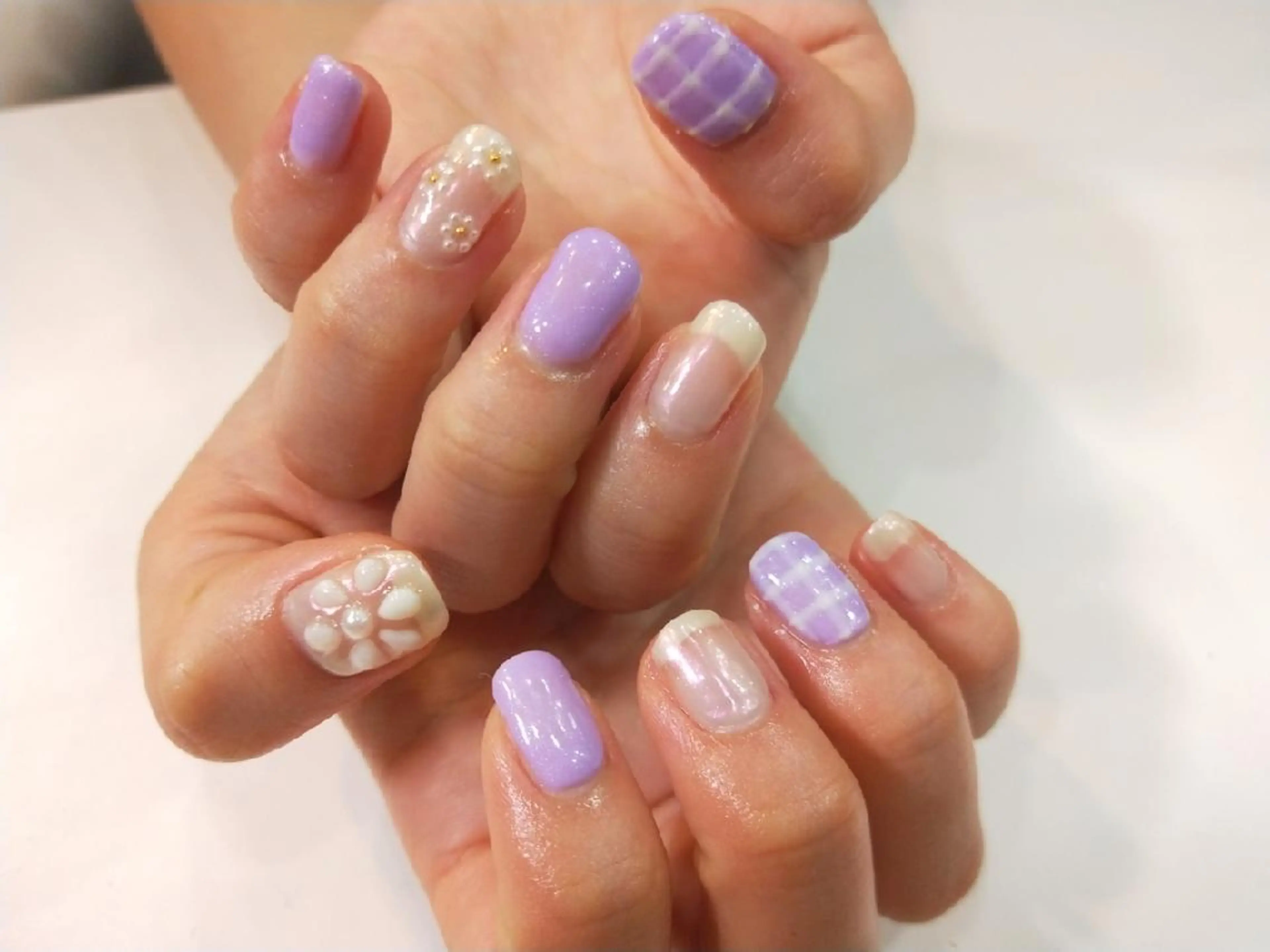 ネイル ハンドネイル ハンドケア R'well所属・はばすみれ🎀ﾈｲﾙ 光ﾌｪｲｼｬﾙ ﾍｱのネイルデザイン