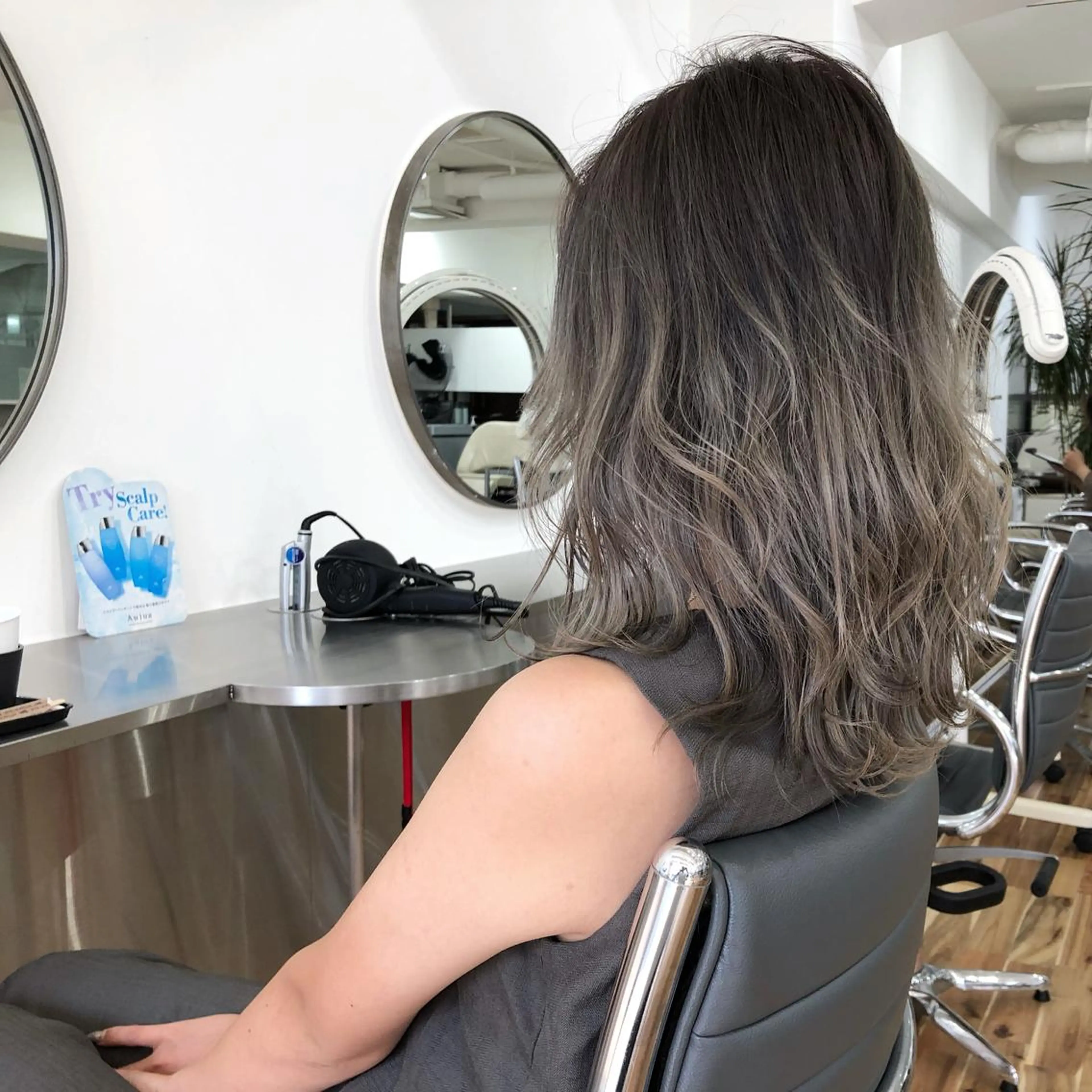 セミロング カラー Tao所属・藤川 大智のヘアスタイル